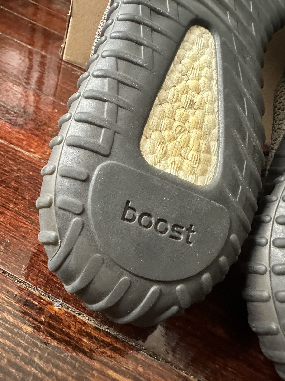 Yeezy ADIDAS YEEZY BOOST 350 V2 CARBON BELUGA 12.5 HQ7045 Size US 12.5 / EU 45-46 - 12 Thumbnail