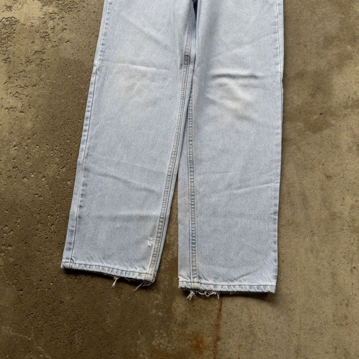 Vintage Levi's 560 Thrashed Faded Distressed Jeans ERD Grunge Size US 29 - 11 Thumbnail