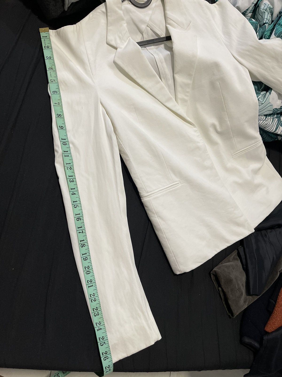 Maison Margiela Maison Martin Margiela Sculpted Jacket in White Size M / US 6-8 / IT 42-44 - 10 Thumbnail