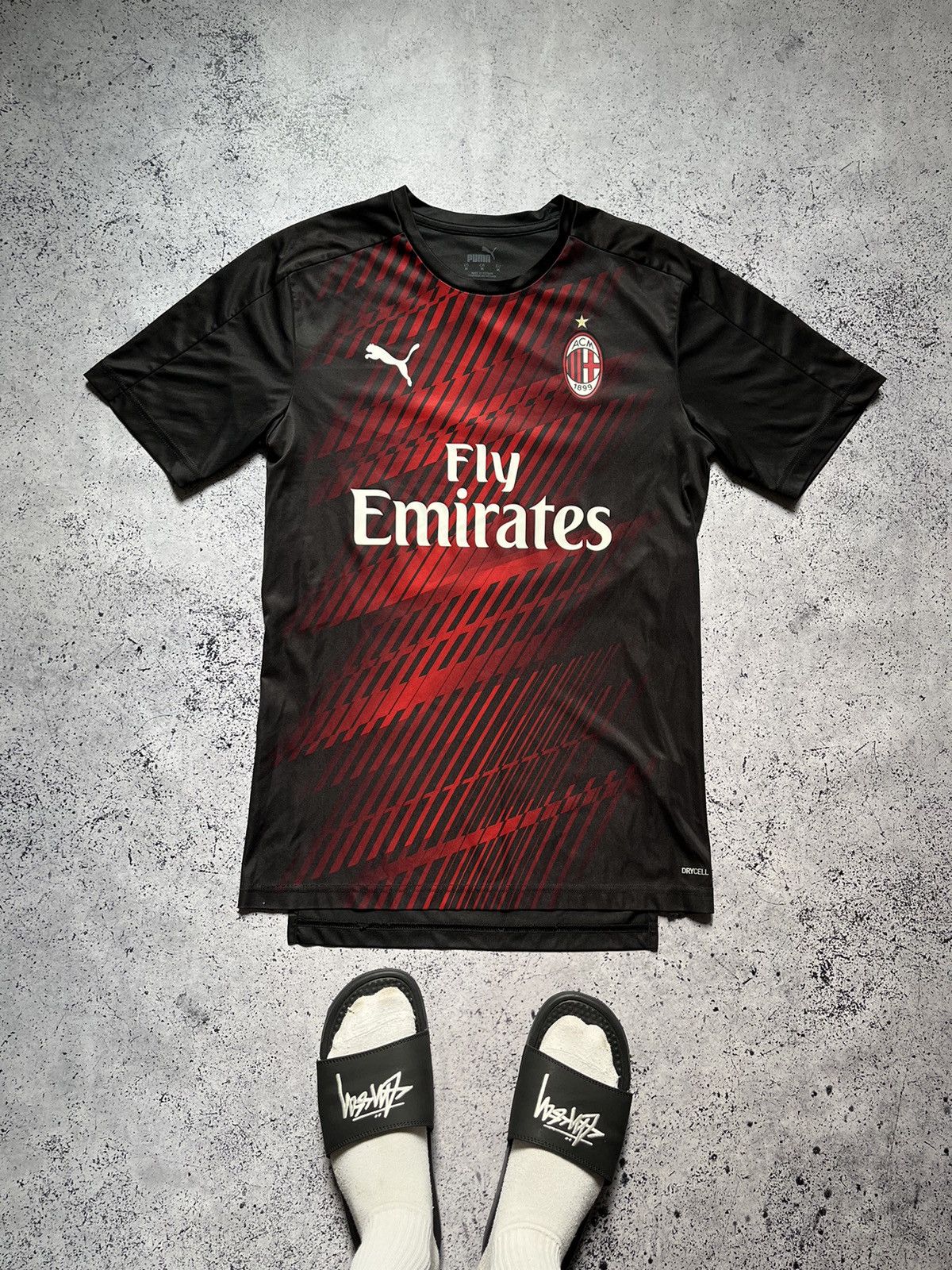 Puma Vintage Puma Milan Soccer Jersey T-shirt Italy Tee Y2K USA Size US M / EU 48-50 / 2 - 1 Thumbnail
