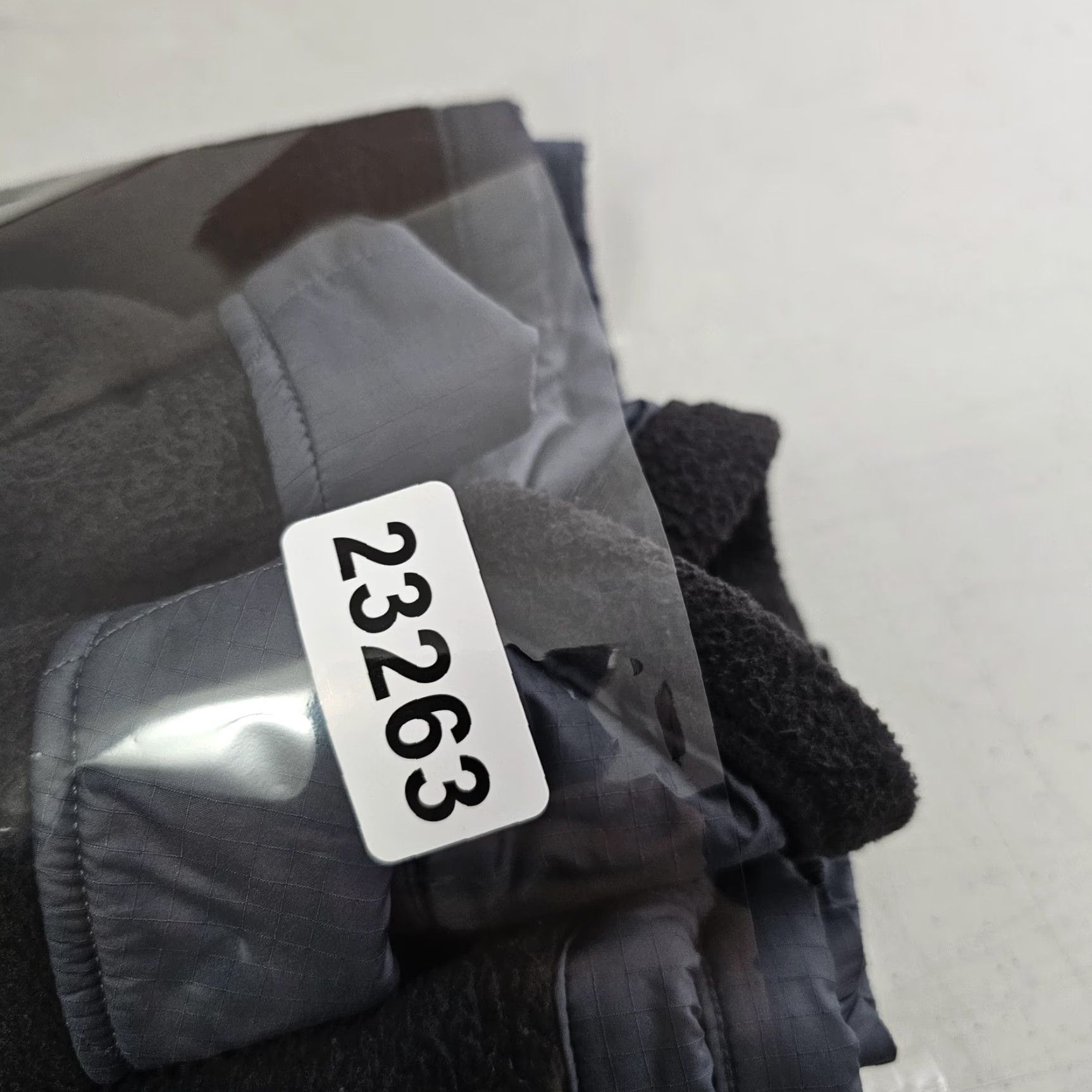 The North Face VINTAGE The North Face Fleece Pullover Mens M Gray Snap Neck Nylon Yoke Zip Pockets Size US M / EU 48-50 / 2 - 8 Thumbnail