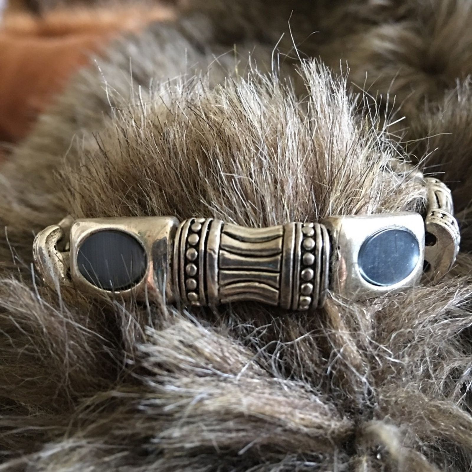 Jewelry Silver tone medieval style blue resin bracelet Size ONE SIZE - 1 Thumbnail