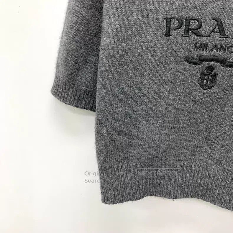 Prada Prada 22 gray logo round-neck wool mixed cashmere knitted Size XS / US 0-2 / IT 36-38 - 4 Thumbnail