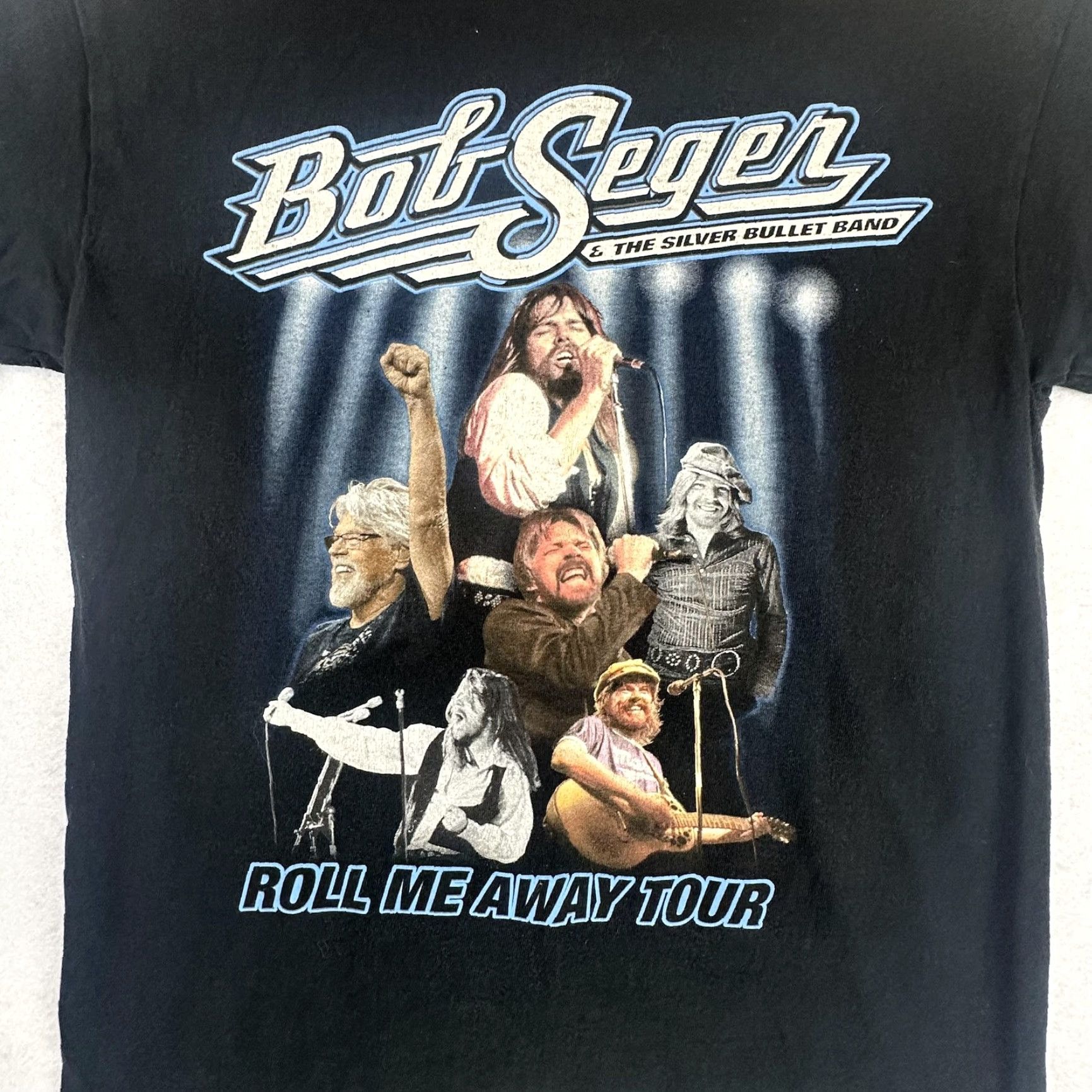 Gildan Bob Seger Roll Me Away Tour Shirt Mens Small Black 2018 Band Concert Rock Tee Shirt Mens Small Black 2018 Band Tour Tee Size US S / EU 44-46 / 1 - 3 Thumbnail
