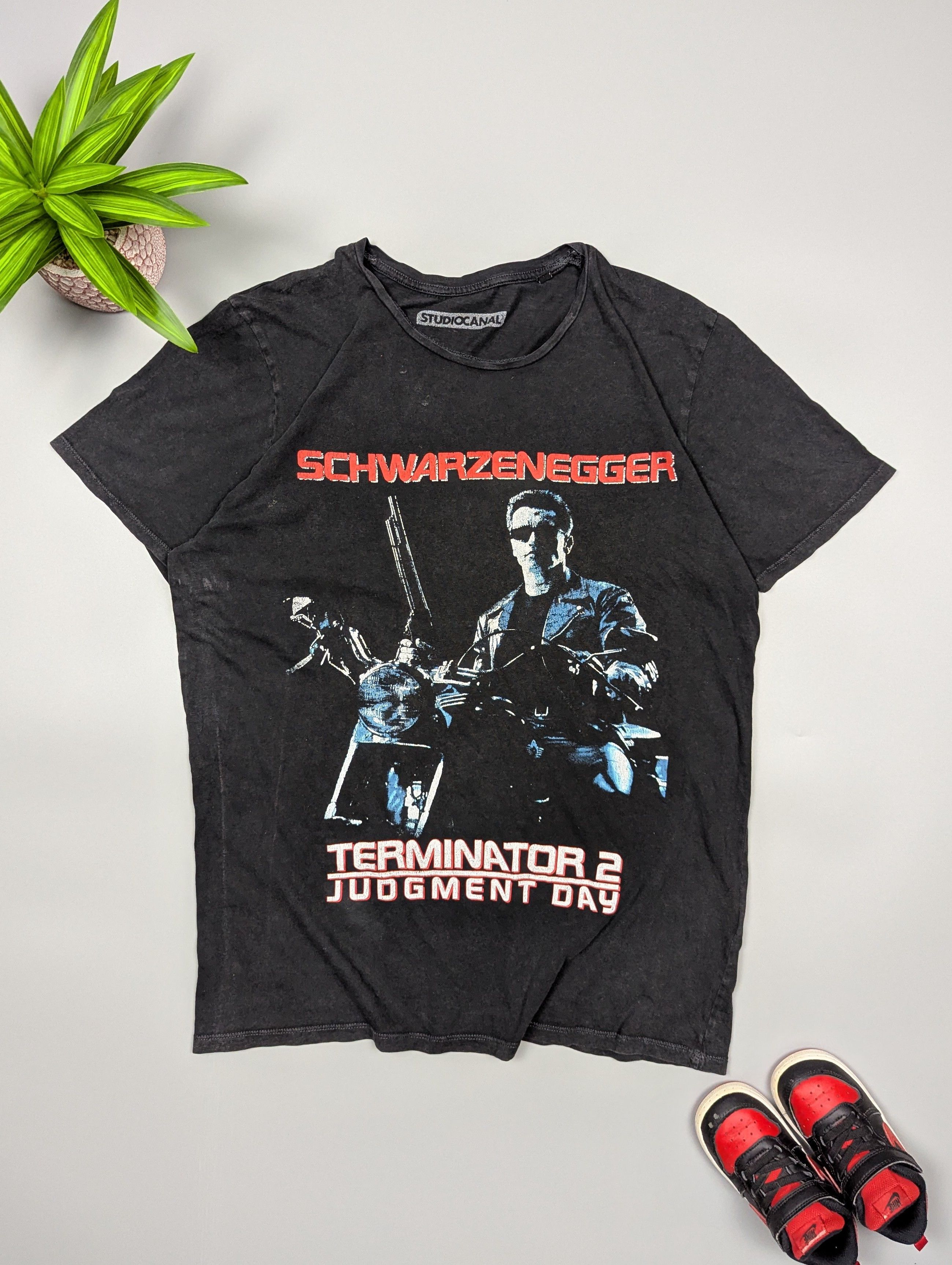 Other Vintage Terminator 2 Judgment Day T-Shirt StudioCanal Size US M / EU 48-50 / 2 - 1 Thumbnail