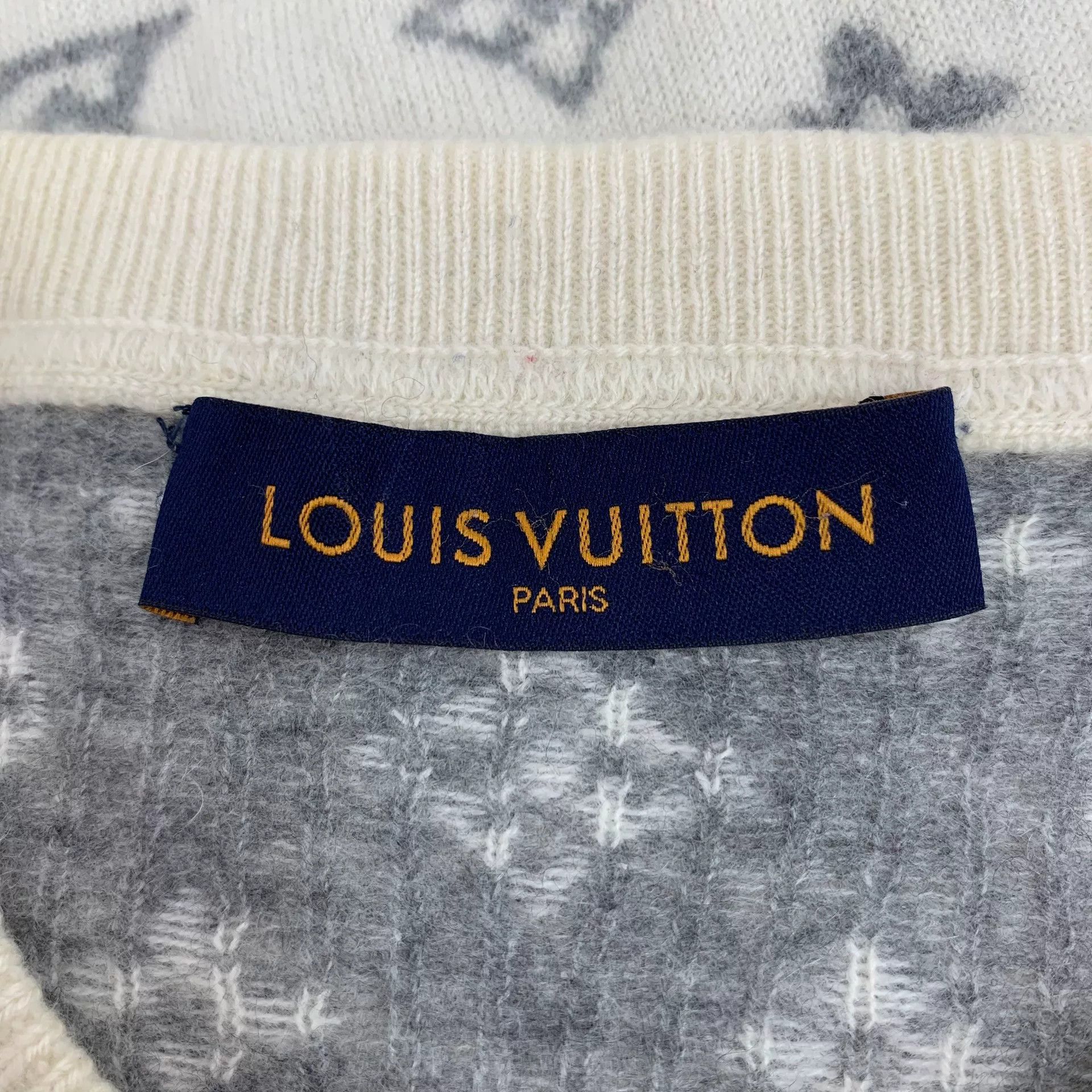 Louis Vuitton Louis Vuitton Beige Logo Crew Neck Sweater Size US S / EU 44-46 / 1 - 5 Thumbnail
