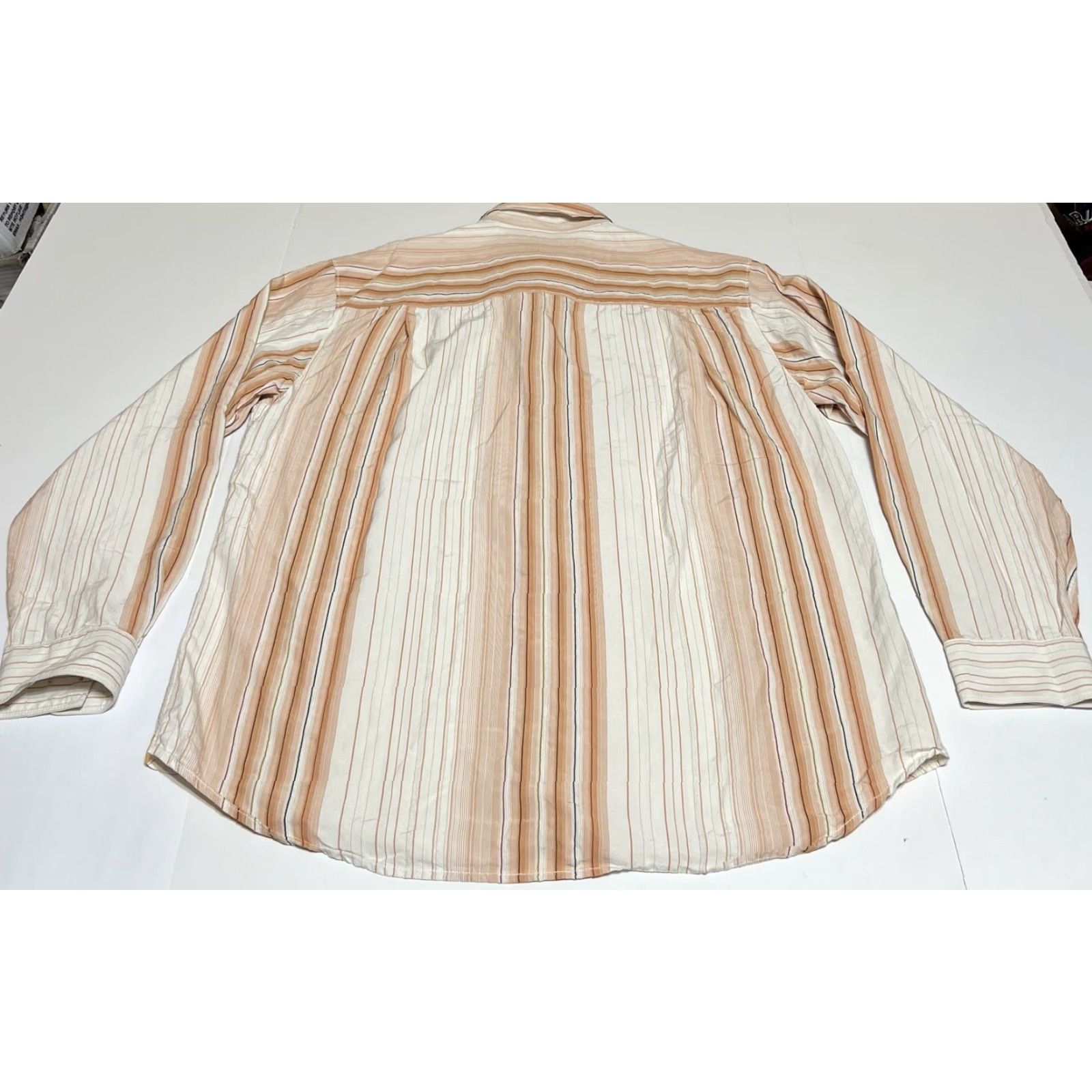 Tommy Bahama Tommy Bahama Shirt Men L Button Front 100% Silk Vertical Stripe Long Sleeve Multicolor Button-Up Casual Travel Resort Aloha Beach Size US L / EU 52-54 / 3 - 3 Thumbnail
