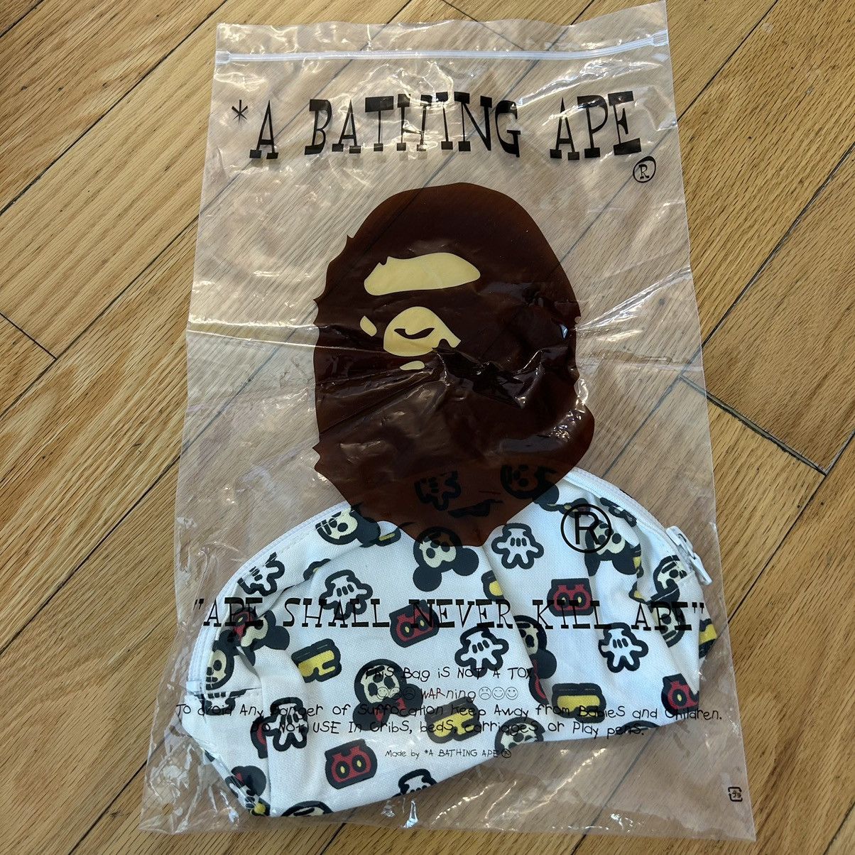 Bape Bape x Disney Pouch Very Limited Item Size ONE SIZE - 5 Thumbnail