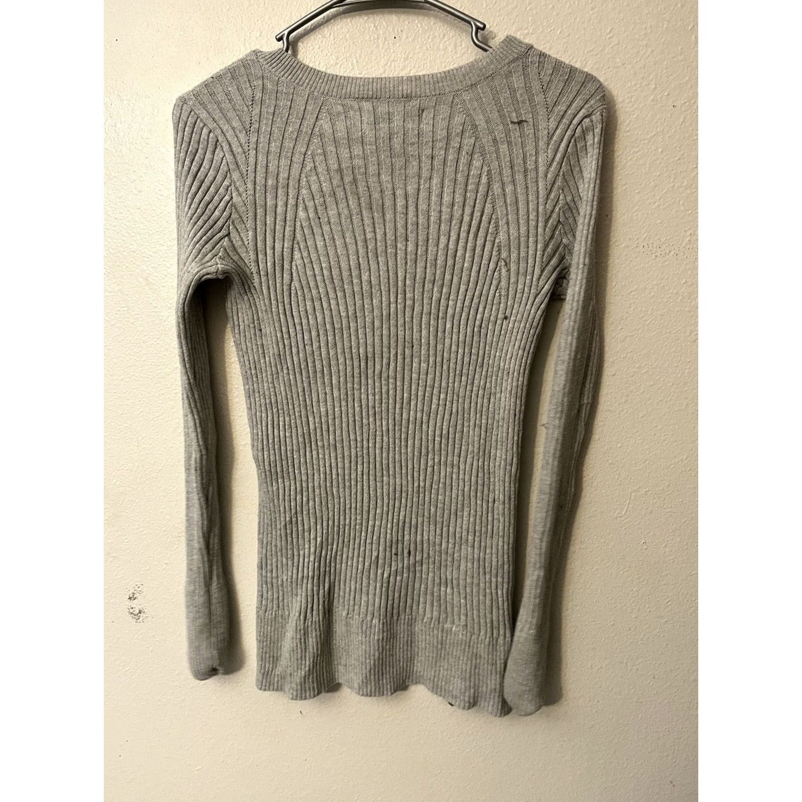 Abercrombie & Fitch Womens Abercrombie & Fitch Ribbed Gray Knit V-Neck Sweater XS Pullover Knit Pullover Casual Womens XS Gray Logo Vintage: No Size XS / US 0-2 / IT 36-38 - 3 Thumbnail