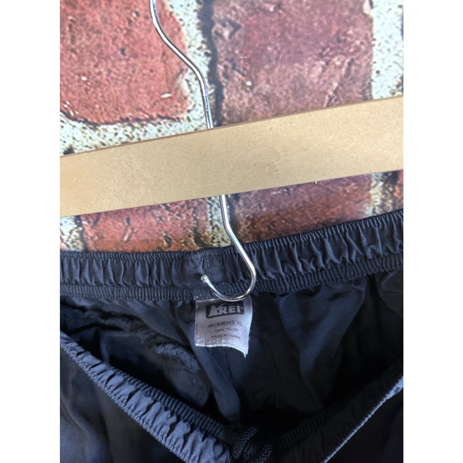 Vintage REI Womens Black Athletic Nylon Running Shorts XL Drawstring Size 40" / US 18 - 3 Thumbnail