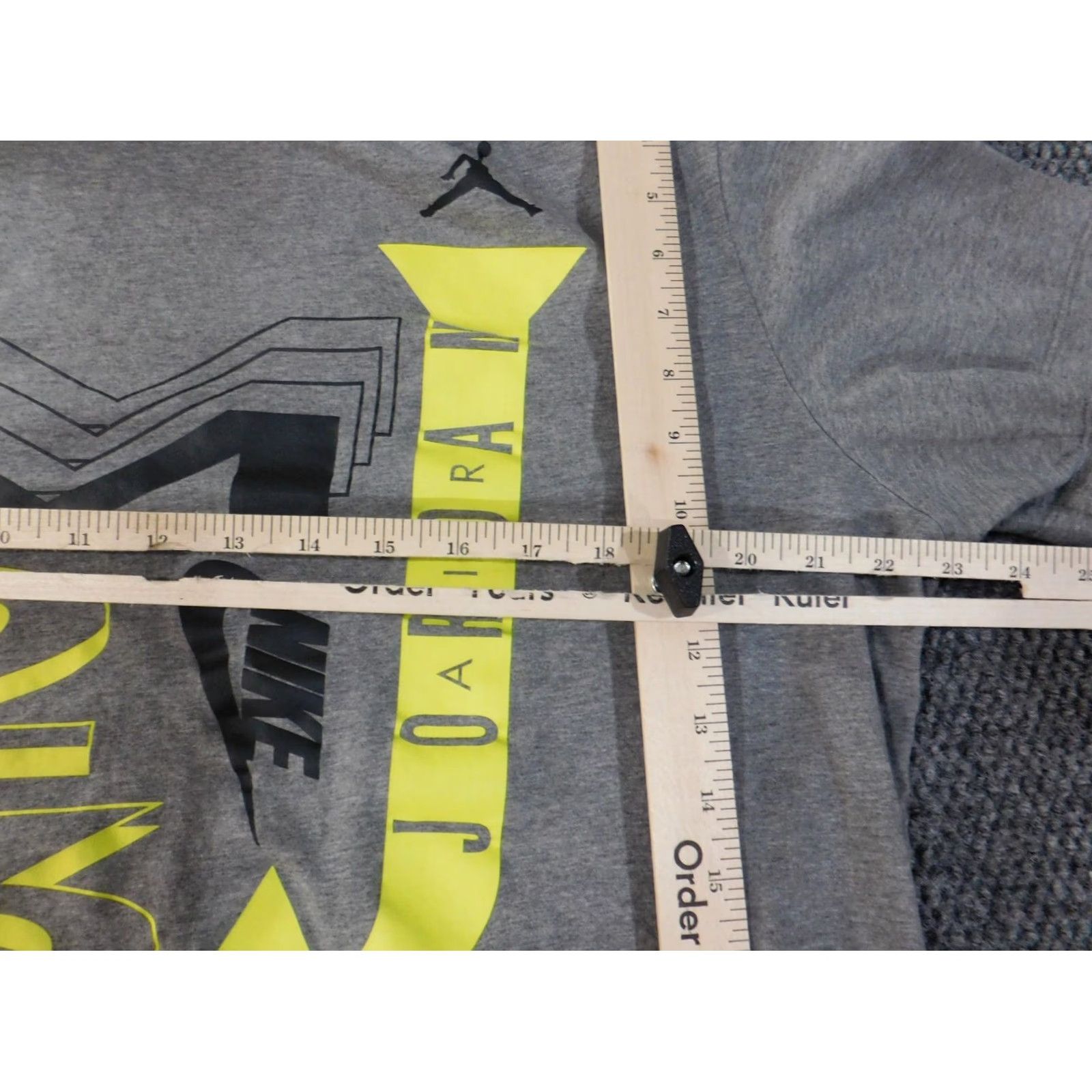 Jordan Brand Nike Jordan Shirt Mens XL Gray Graphic tee MJ Casual Crew Neck Short Sleeve Cotton T-Shirt Logo Classic Breatherable (Breathable) Size US XL / EU 56 / 4 - 5 Thumbnail