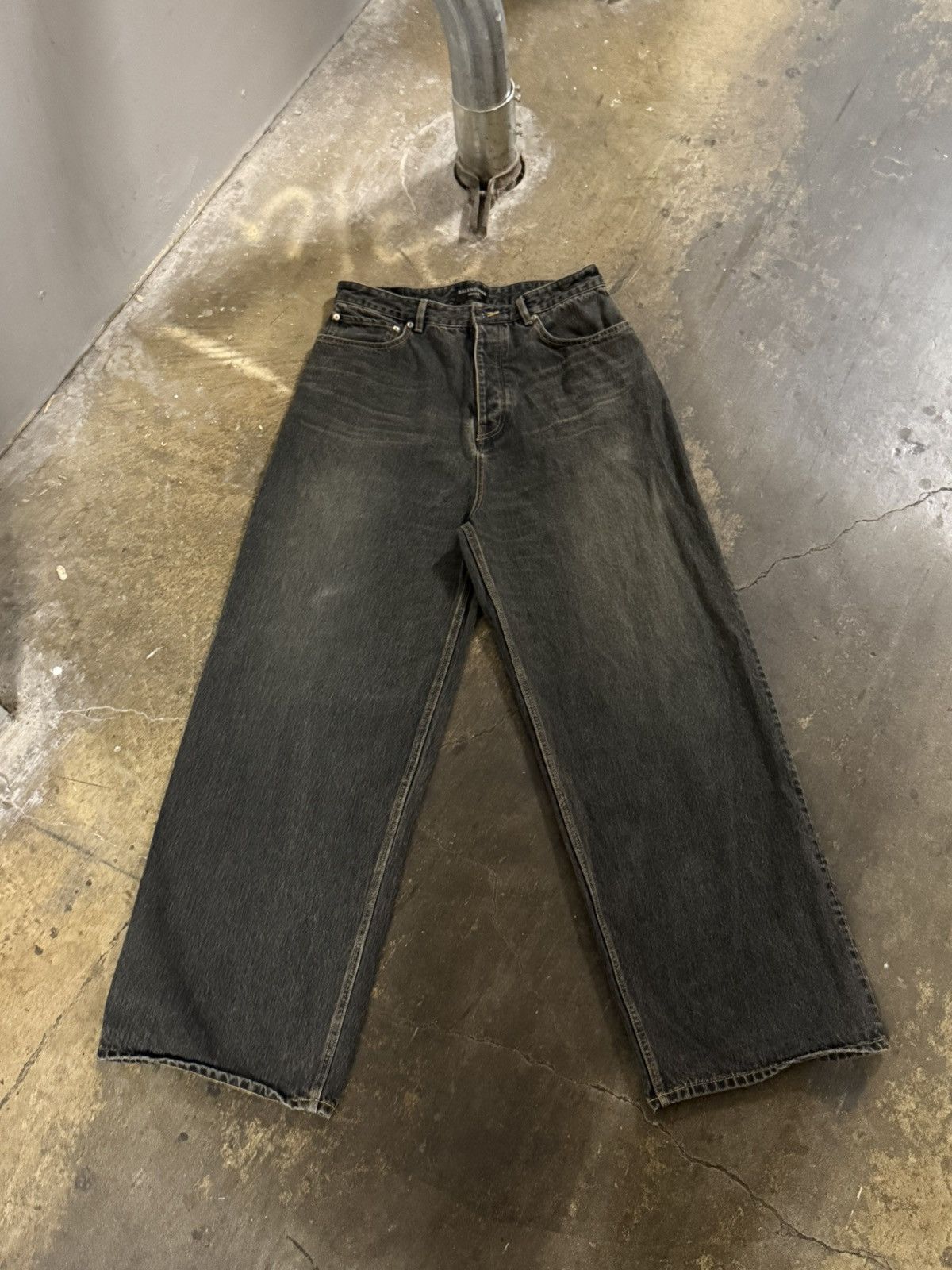 Balenciaga Balenciaga Baggy Jeans Size US 32 / EU 48 - 1 Thumbnail