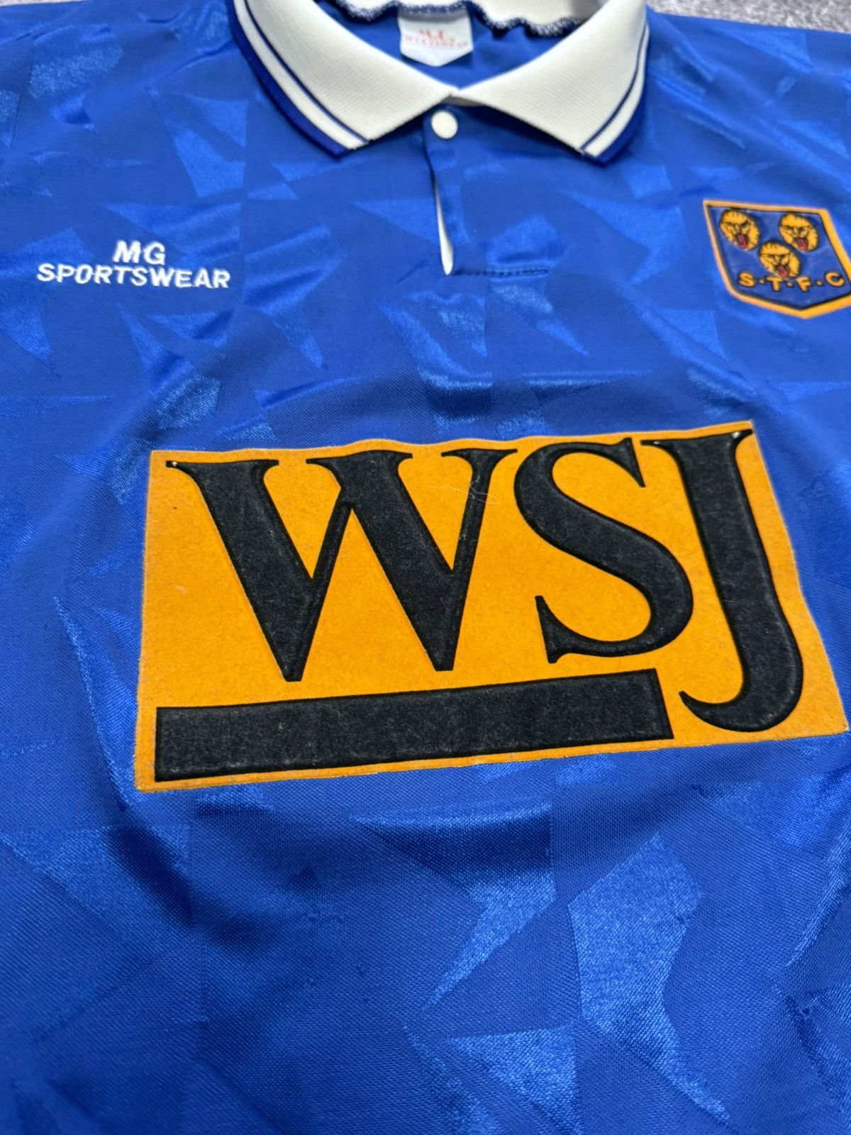 Vintage Vintage 1994 Shrewsbury Town football Soccer Jersey Size US L / EU 52-54 / 3 - 14 Thumbnail