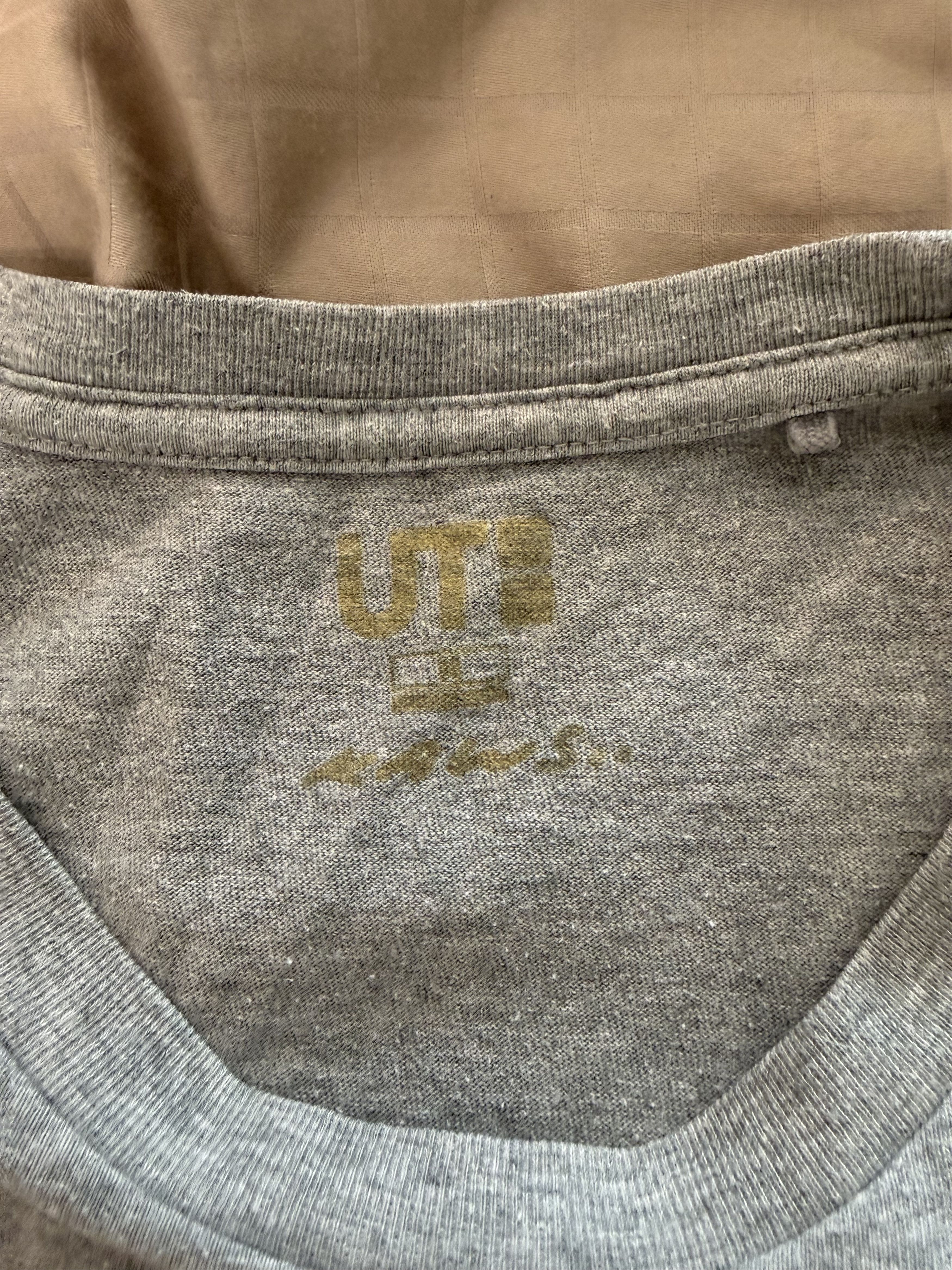 Other Kaws grey Tshirt Size US M / EU 48-50 / 2 - 3 Thumbnail