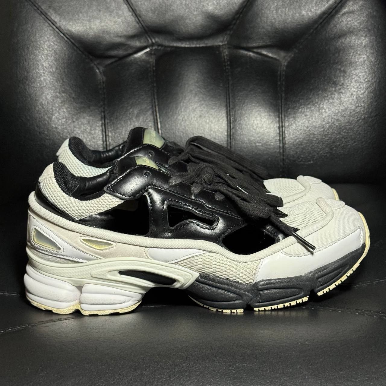 Adidas × Raf Simons Adidas Raf Simons Ozweego Replicant white black Size US 5.5 / EU 38 - 1 Thumbnail