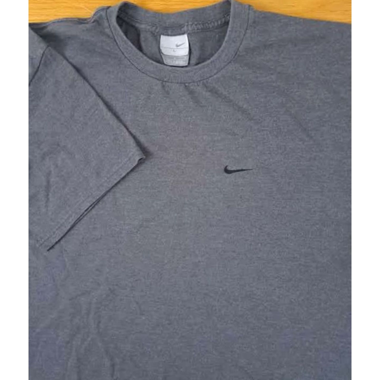 Nike VINTAGE Nike T-Shirt Grey L Mens 90s 1990s Short Sleeve Solid Shirt, Regular Fit, 27in Long, Pit to Pit 23in Size US L / EU 52-54 / 3 - 3 Thumbnail