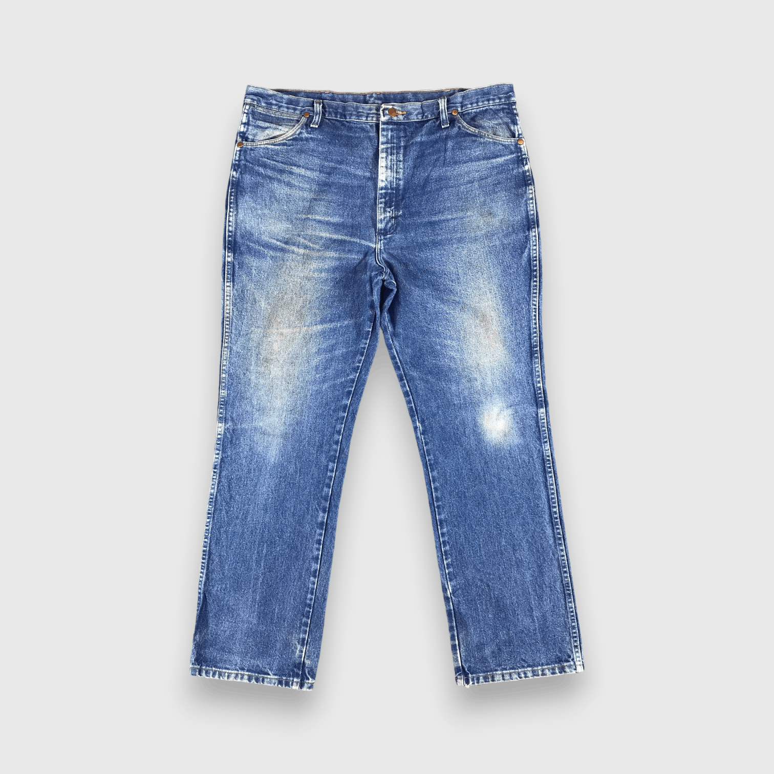 Vintage Vintage Blue Wash Wrangler Jeans-J2342 Size US 40 / EU 56 - 1 Thumbnail