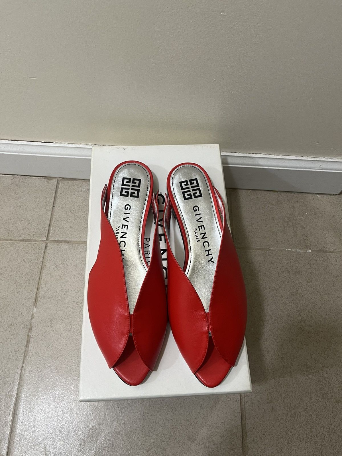 Givenchy Givenchy Lookbook Flat Mule Sz 37.5(7.5us) Size US 7.5 / IT 37.5 - 4 Thumbnail