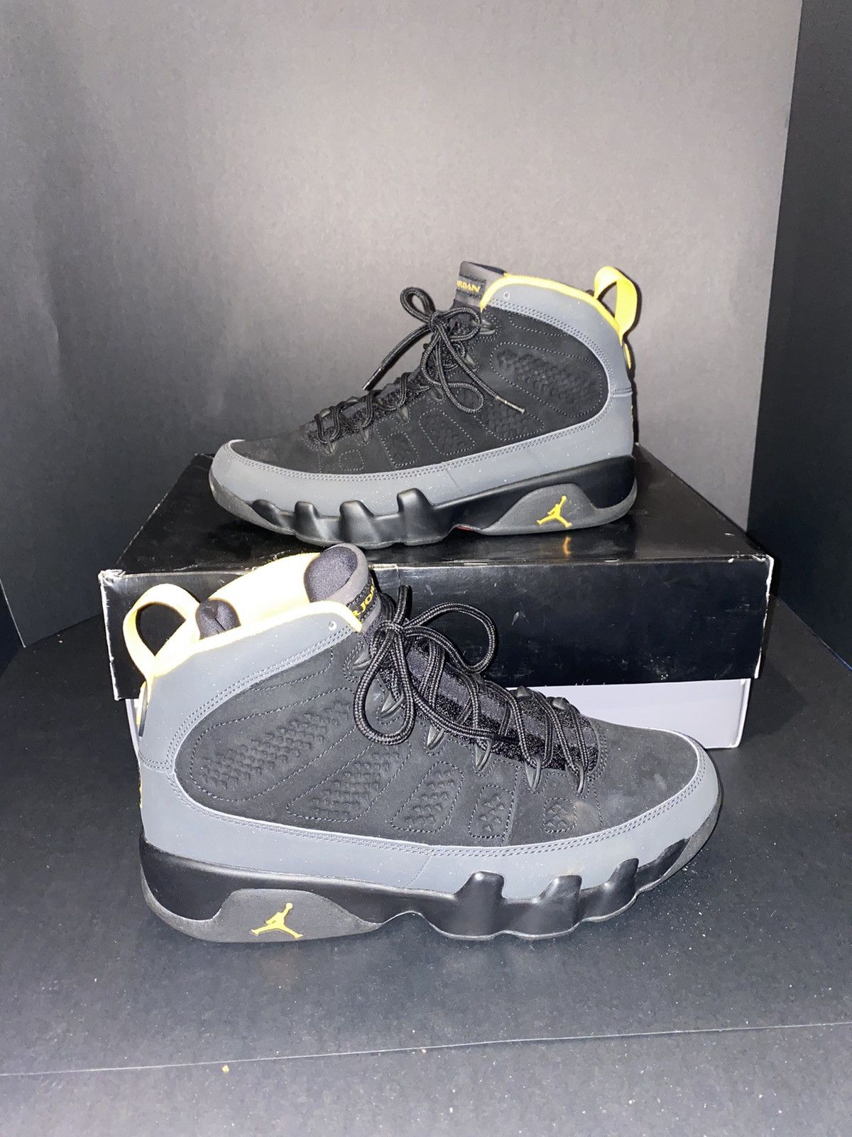 Jordan Brand Air Jordan 9 Retro University Gold/Grey Size 9.5 With Box Size US 9.5 / EU 42-43 - 3 Thumbnail