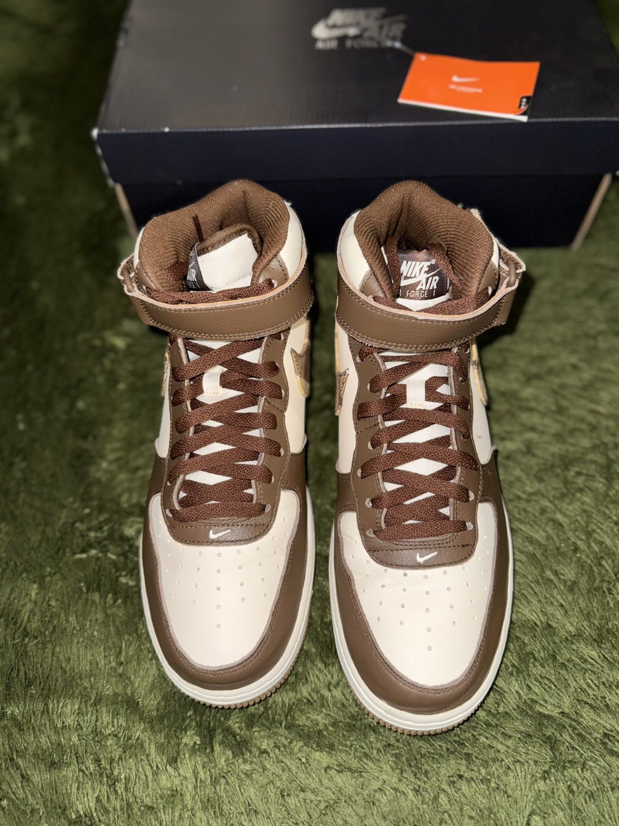 Nike [US 11] Nike Air Force 1 Mid ’07 LX Cacao Wow / Pale Size US 11 / EU 44 - 2 Thumbnail