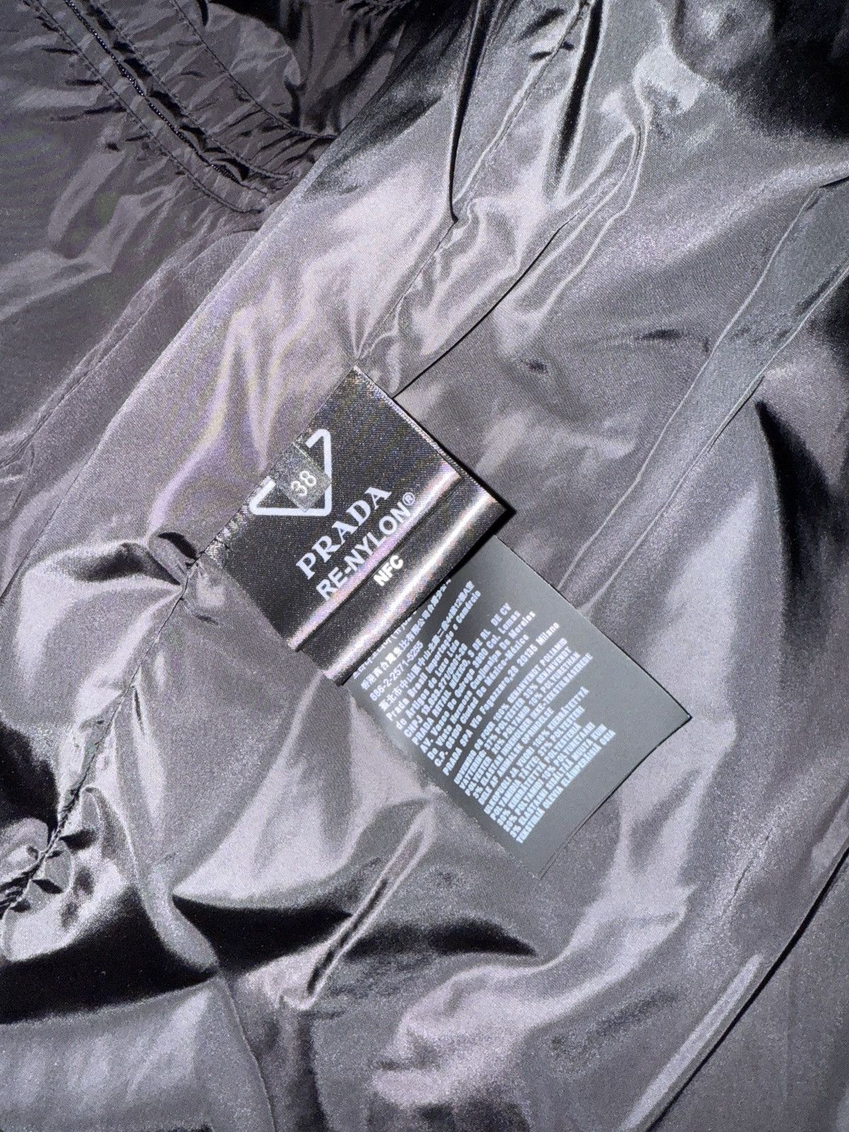 Prada Prada Logo Re-nylon Jacket Size XS / US 0-2 / IT 36-38 - 5 Thumbnail