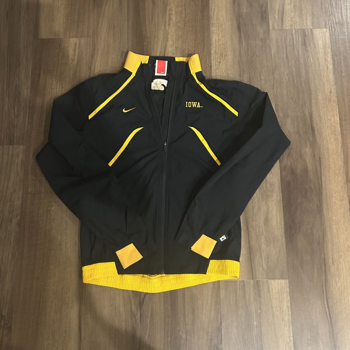 Nike VNTG Nike Team Iowa Hawkeyes track jacket Size US S / EU 44-46 / 1 - 1 Thumbnail