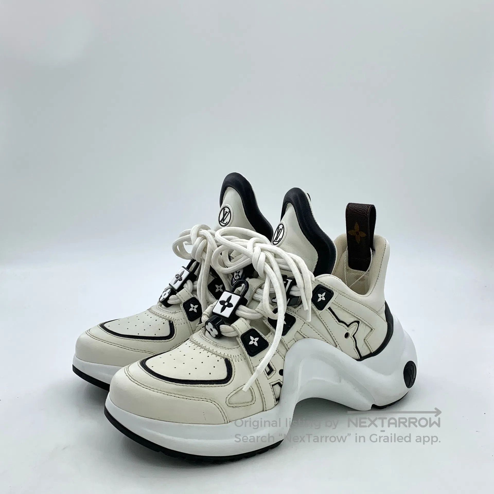 Louis Vuitton Louis Vuitton White Monogram Round Toe Tie Low Top Arch Sh Size US 4.5 / IT 34.5 - 1 Thumbnail