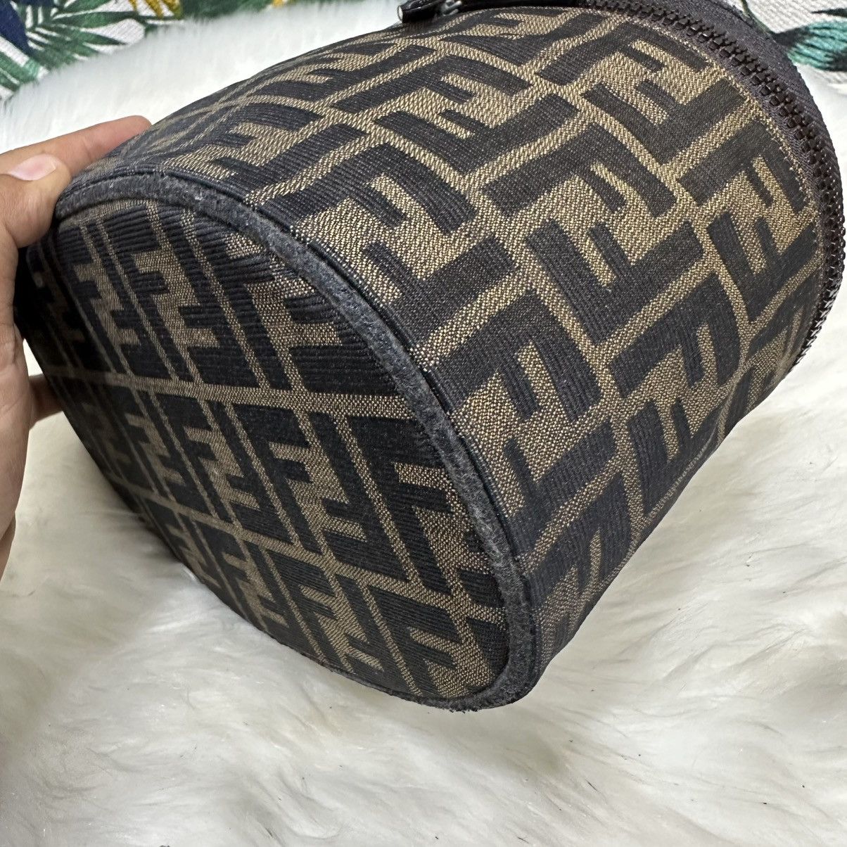 Fendi Authentic Vtg. FENDI Zucca Vanity Bag Size ONE SIZE - 7 Thumbnail