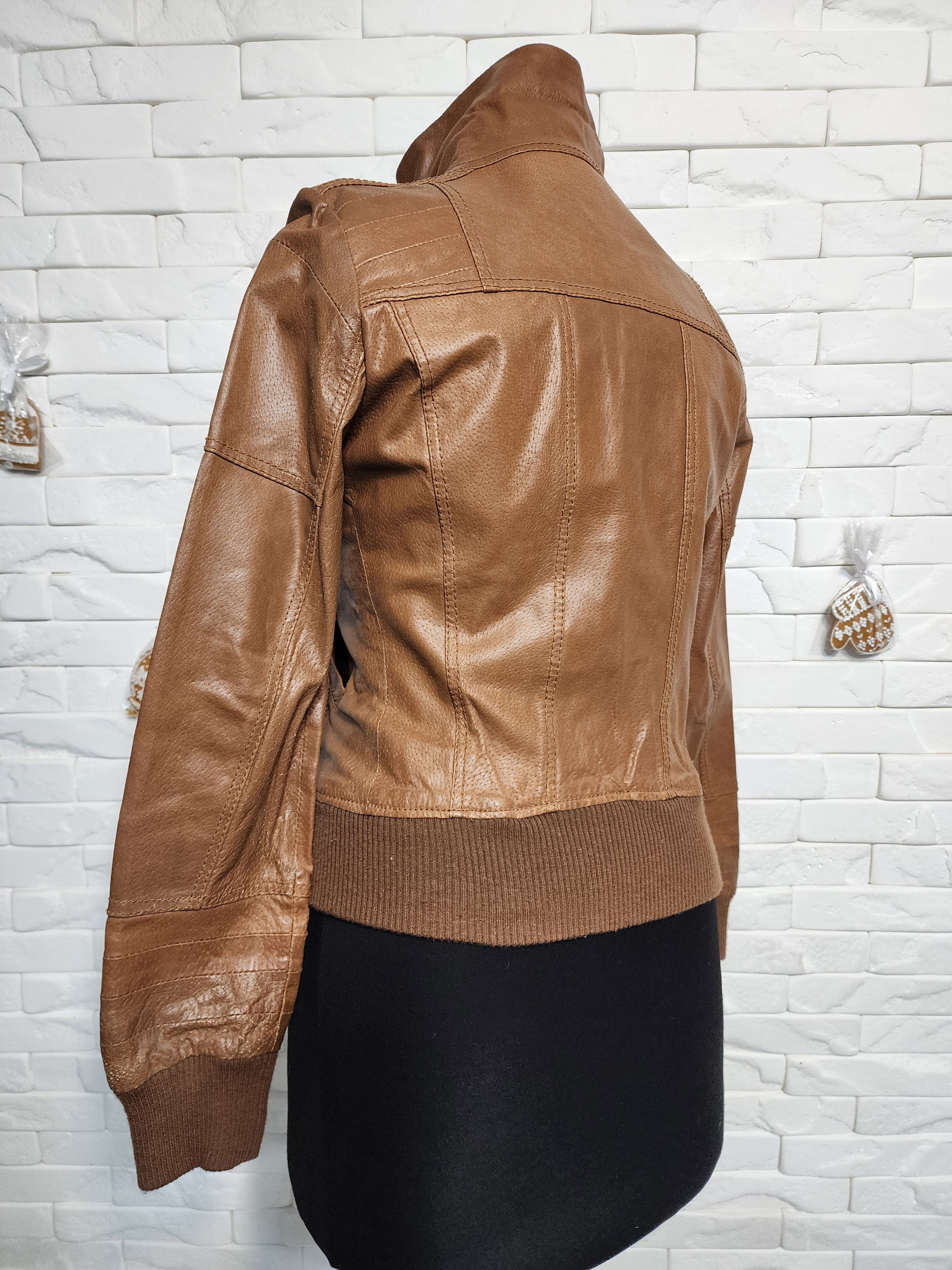 Genuine Leather Brown Leather Jacket: Women's Zip-Up Sportswear. Size M / US 6-8 / IT 42-44 - 5 Thumbnail