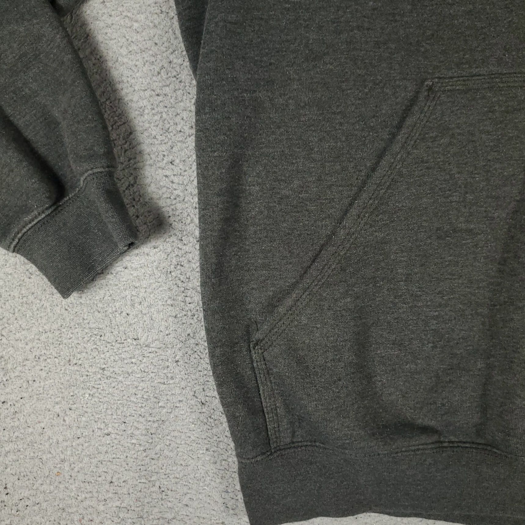 Carhartt Carhartt Hoodie Size Large Gray Pullover Sweatshirt Sweater Mens Size US L / EU 52-54 / 3 - 4 Thumbnail