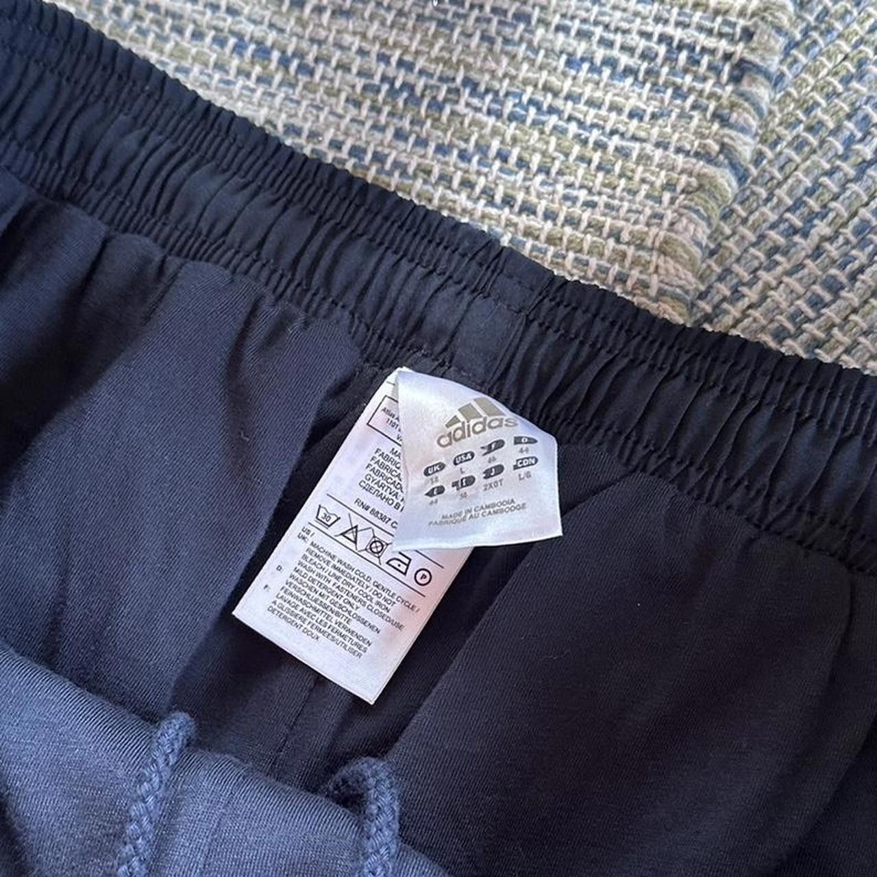Adidas Vintage Y2K Adidas Logo Three Stripes Baggy Track Pants Size US 34 / EU 50 - 3 Thumbnail