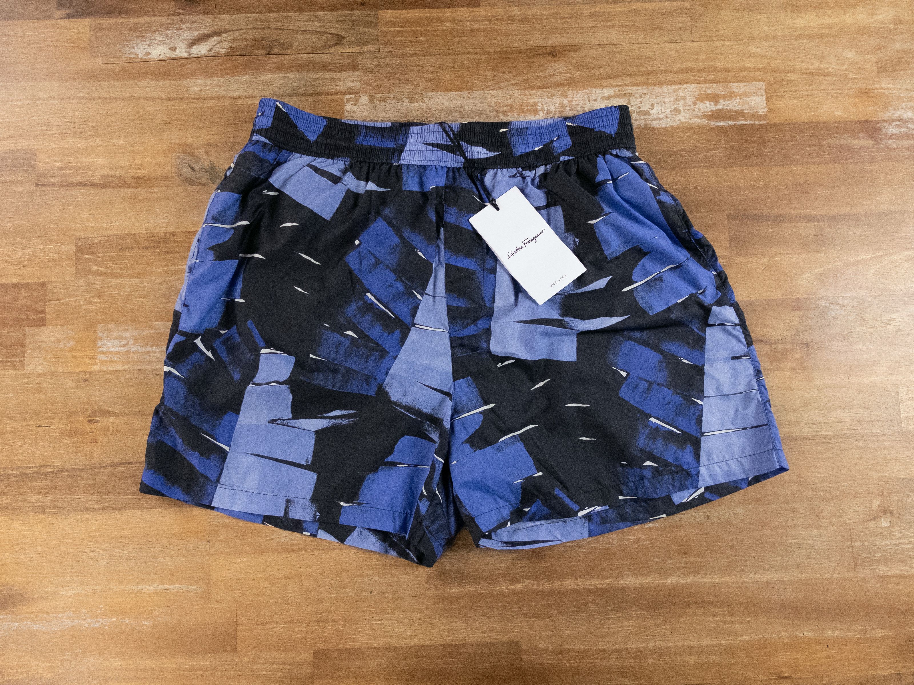Salvatore Ferragamo SALVATORE FERRAGAMO blue black graphic print swim shorts XL Size US 36 / EU 52 - 2 Thumbnail
