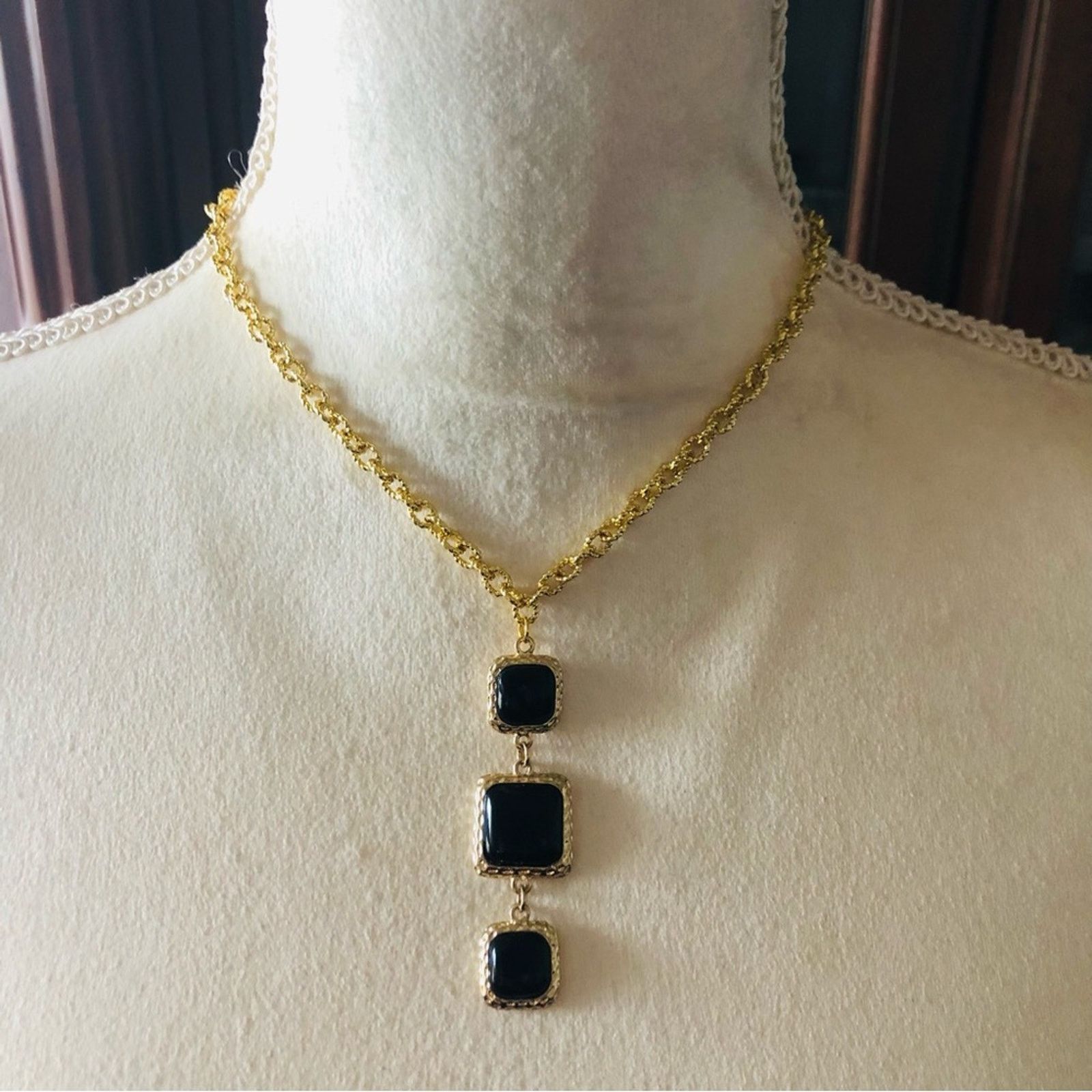 Handmade Hand crafted black chandelier pendant necklace Size ONE SIZE - 2 Thumbnail