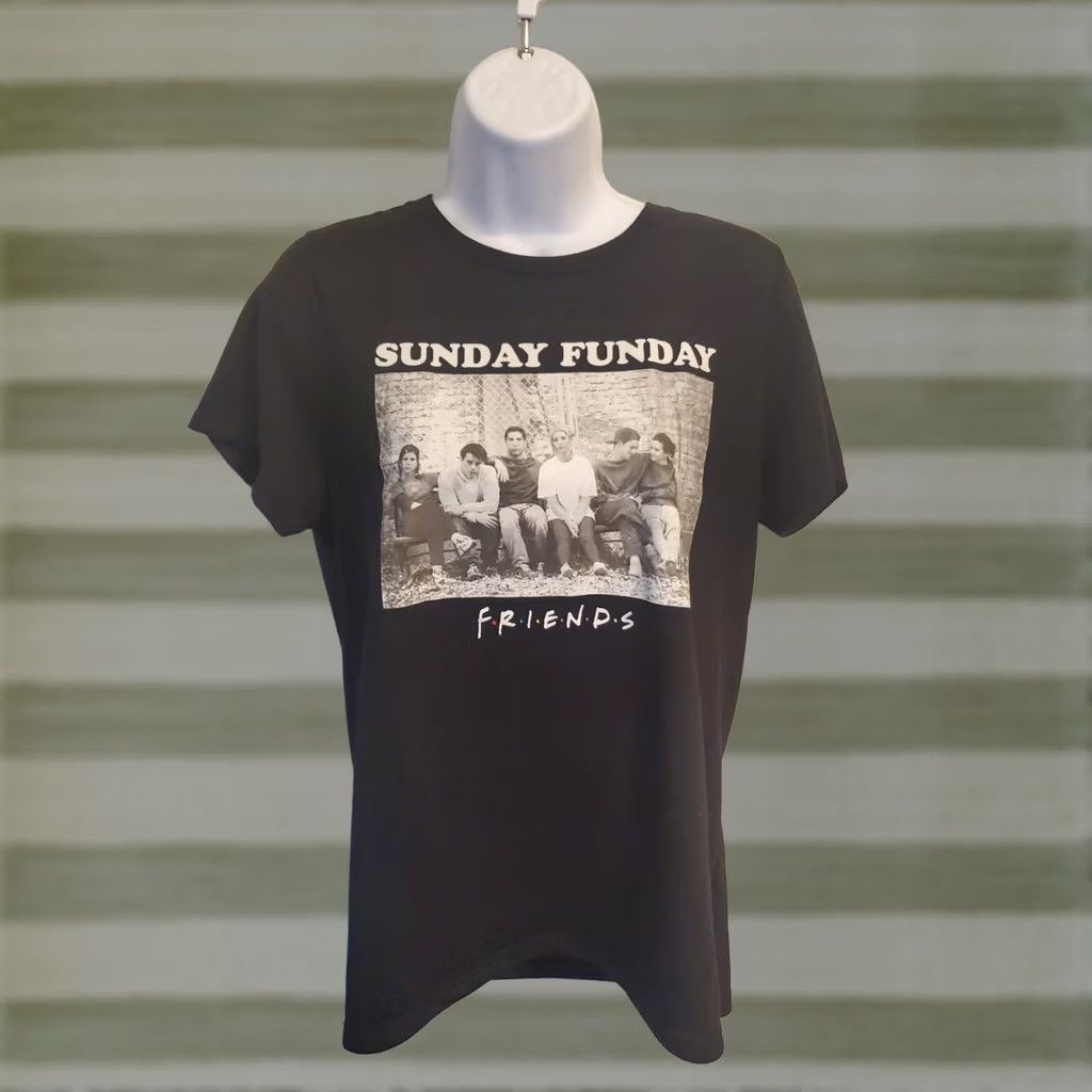 Vintage Friends TV Show Sunday Funday Black Short Sleeve Shirt Ladies Size Medium Size M / US 6-8 / IT 42-44 - 1 Thumbnail