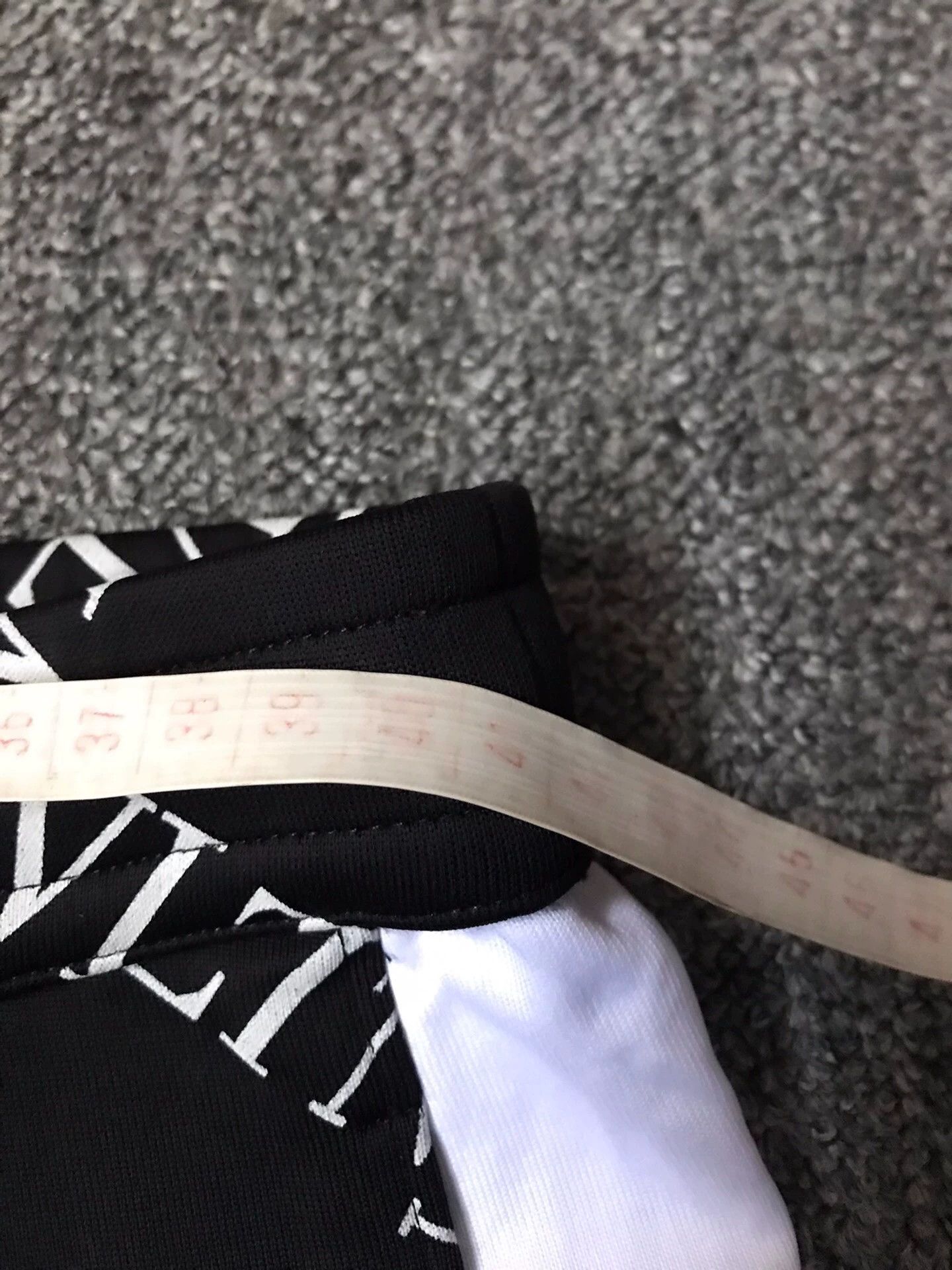 Valentino Valentino Drawstring Waist Zip Cuff VLTN Print Pants Size L Size US 34 / EU 50 - 8 Thumbnail