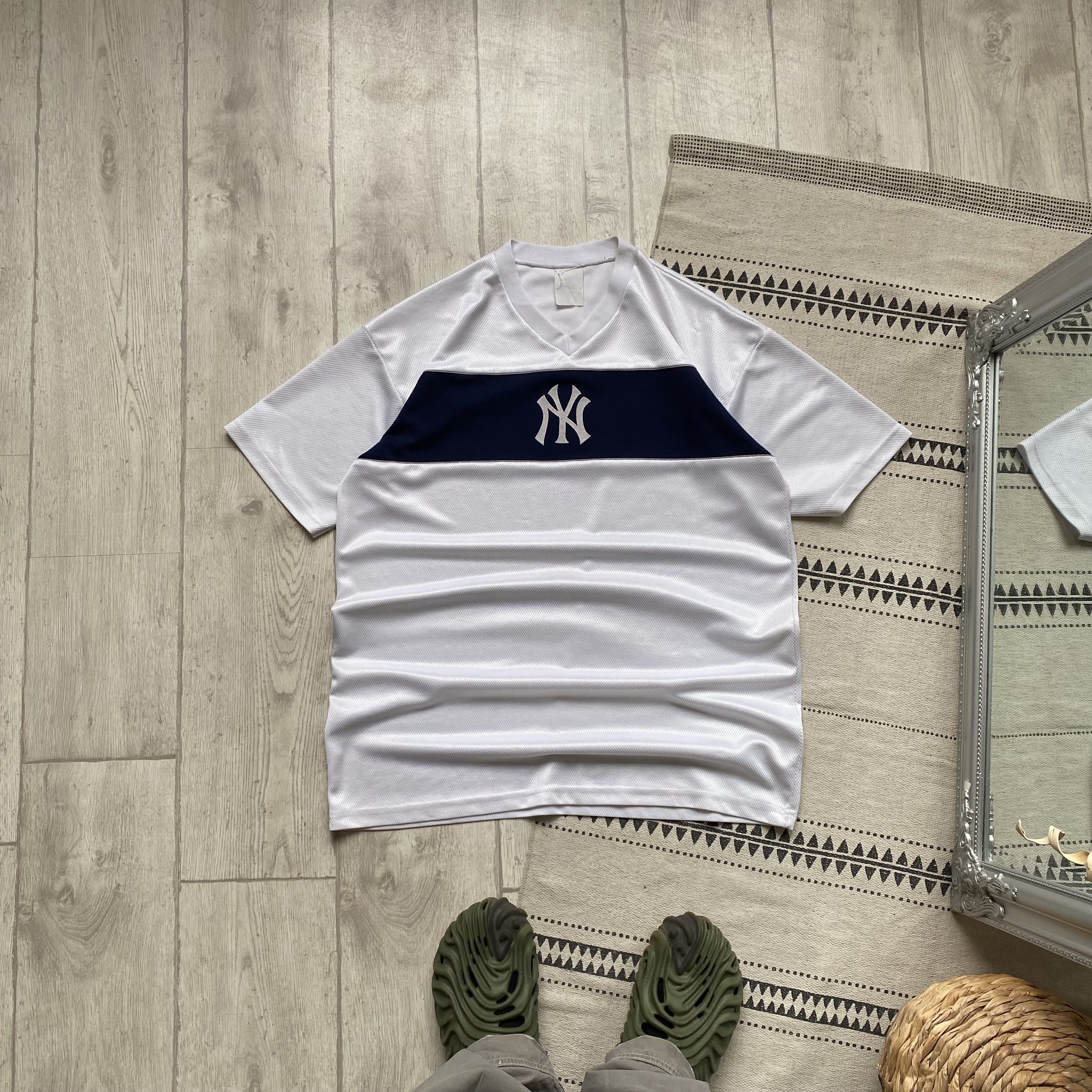 New York Yankees Vintage 90s Majestic New York Yankees jersey tee Made in USA Size US M / EU 48-50 / 2 - 1 Thumbnail