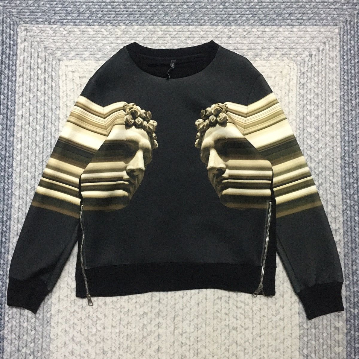 Neil Barrett Rare Neil Barrett Greek/Roman Double Graphics Pullover Size US L / EU 52-54 / 3 - 1 Thumbnail