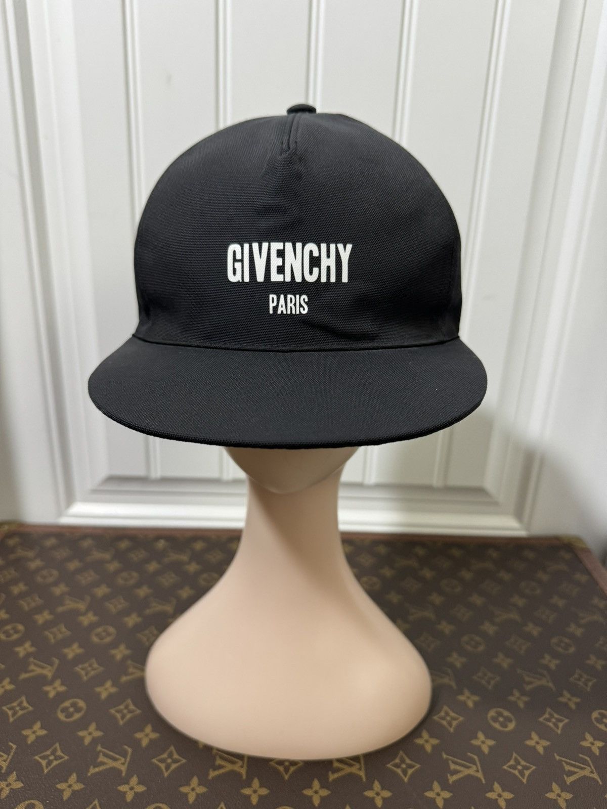Givenchy Logo Print Flat Bill Hat Size ONE SIZE - 1 Thumbnail
