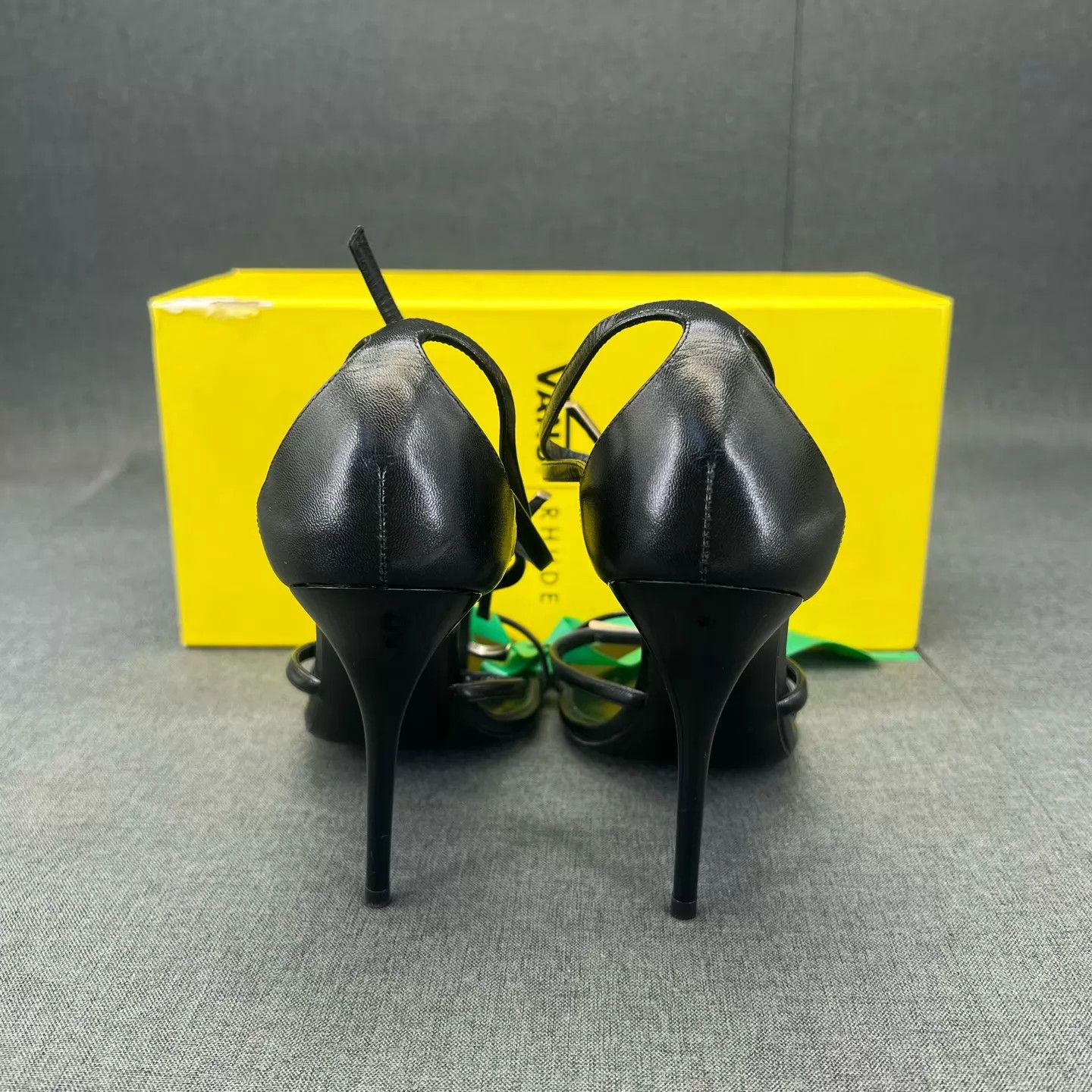 Yves Saint Laurent YSL Patent Leather High Heel Sandal Black Gold 39 Size US 8.5 / IT 38.5 - 4 Thumbnail