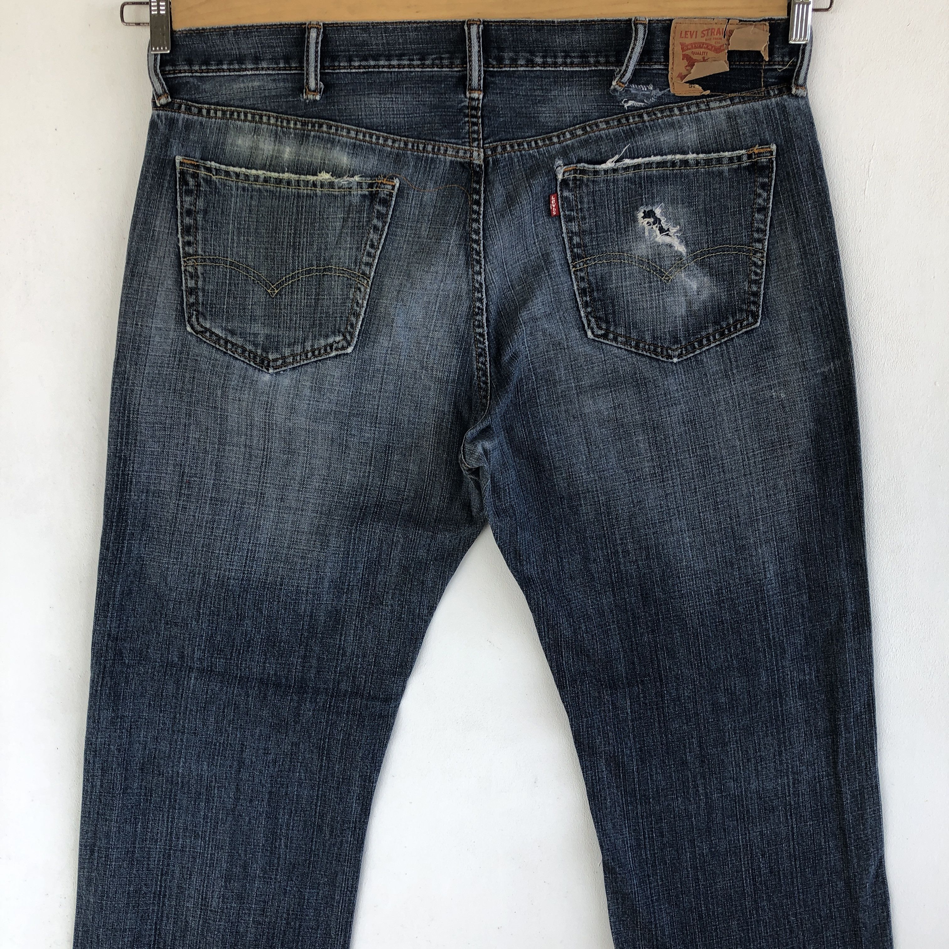 Levi's Vintage Levis Baggy Distressed Jeans Levi's 559 Faded Denim Size US 40 / EU 56 - 4 Thumbnail