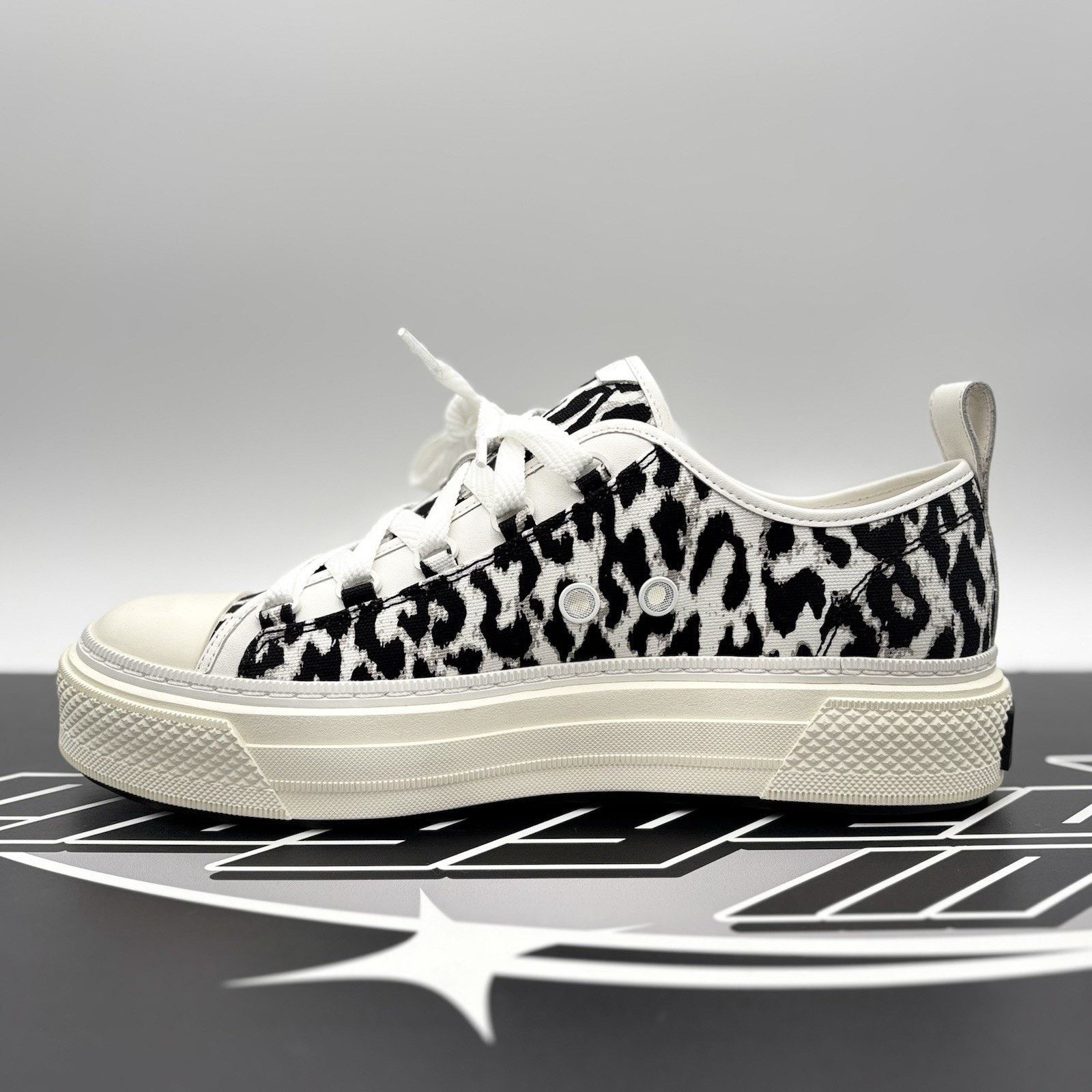 Amiri Amiri Court Low ' White Leopard ' | EXCELLENT CONDITION! Size US 10 / EU 43 - 4 Thumbnail