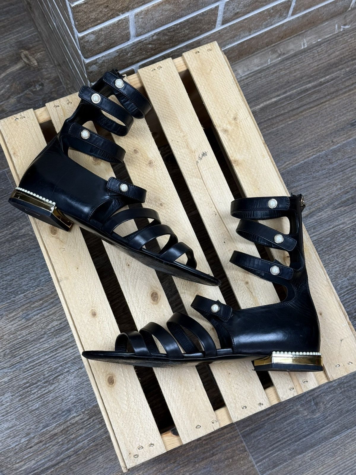 Chanel Womans Chanel Strappy Pearl Gladiator Sandals Size EU:39 Size US 9 / IT 39 - 2 Thumbnail