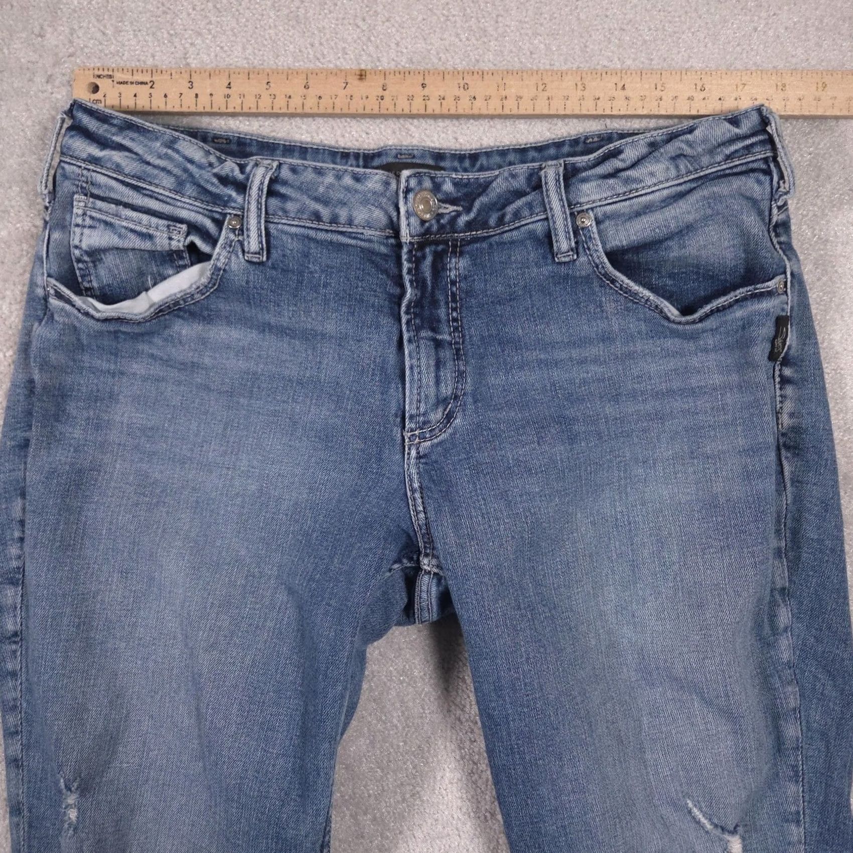 Silver Jeans Co. Silver Jeans Co Women's 34 Boyfriend Jeans Blue Wash Mid Rise Distressed Cropped Crop 5-Pocket Denim Cotton Blend Relaxed Womens Jeans Size 24" / US 00 / IT 34 - 4 Thumbnail