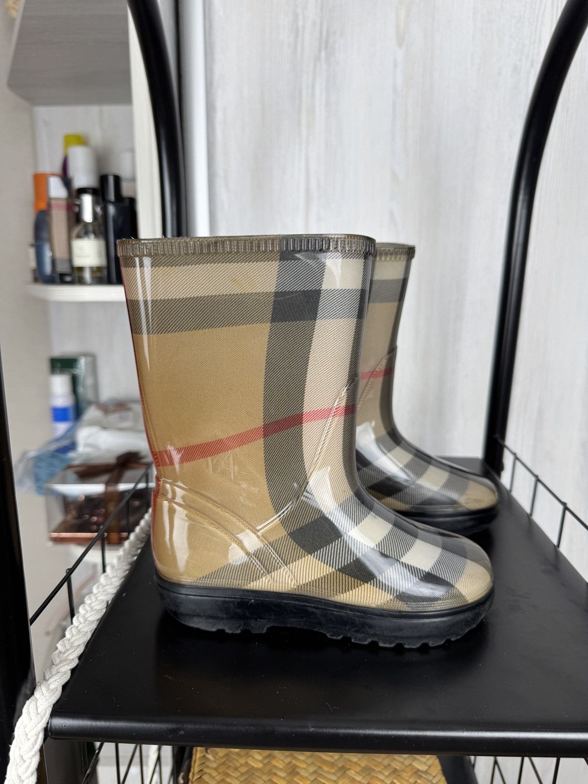 Burberry Burberry Kids Toddler Nova Check Rubber Rain boots size 28 Size US 10 / IT 40 - 1 Thumbnail