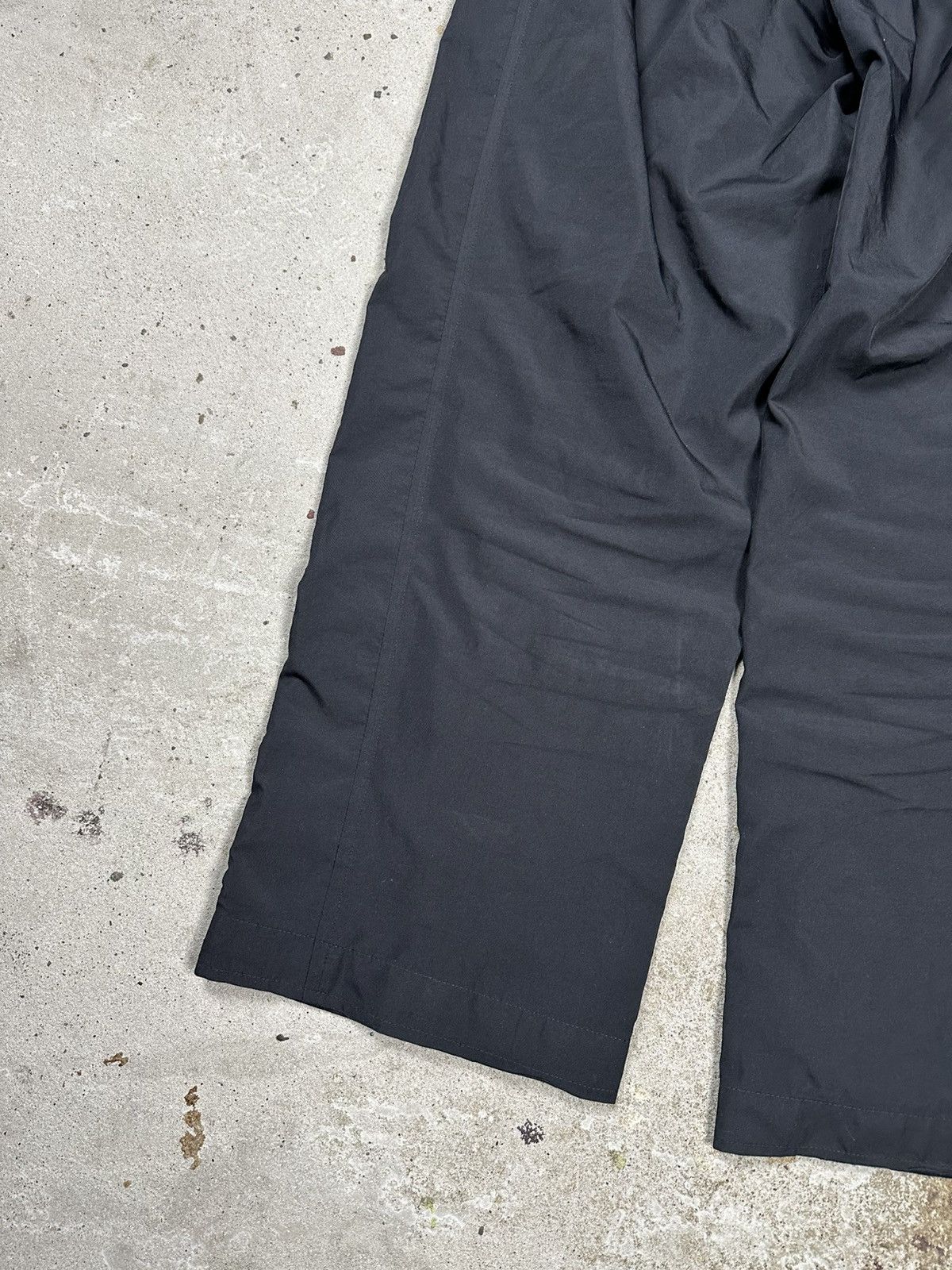 Nike Vintage Y2K Nike Baggy Black Track Pants Swoosh rare Size US 32 / EU 48 - 11 Thumbnail