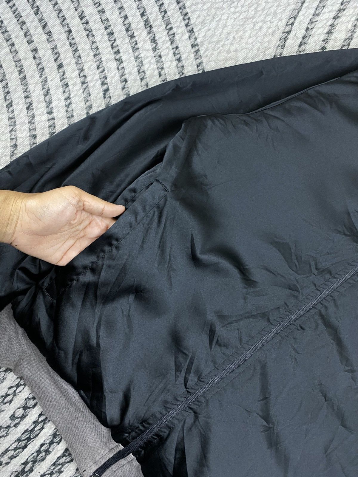 Emporio Armani 🔥Emporio Armani EA7 Big Logo Spellout Reversible Jacket Size US L / EU 52-54 / 3 - 11 Thumbnail