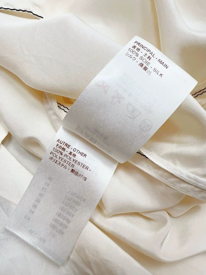 Louis Vuitton Louis Vuitton Louis Vuitton Beige Ruffle Collar Long Sleev Size XS / US 0-2 / IT 36-38 - 7 Thumbnail