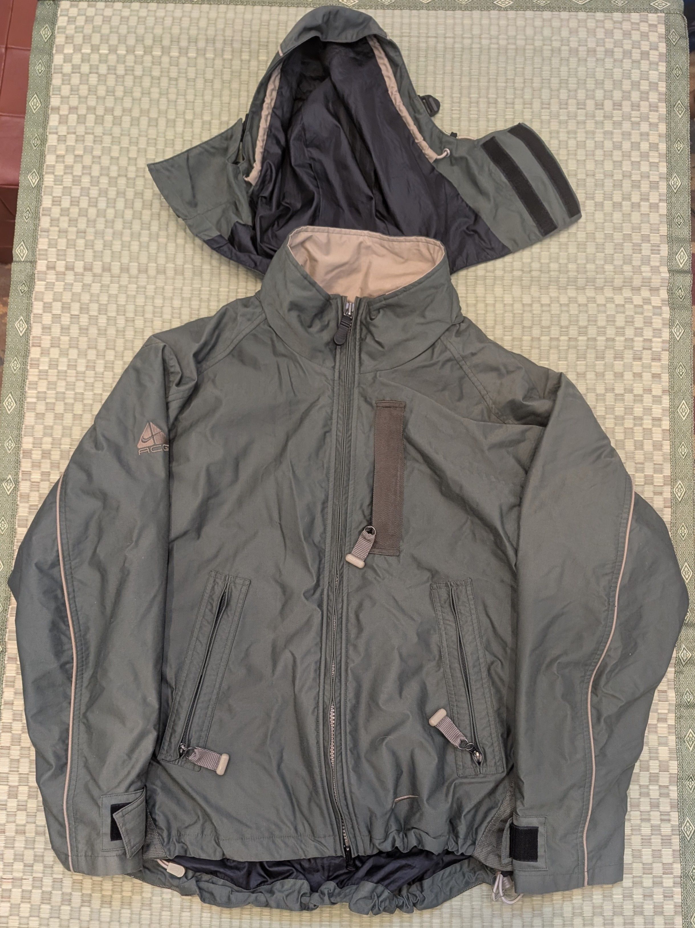 Nike ACG 3-Layer Removable Hood Jacket