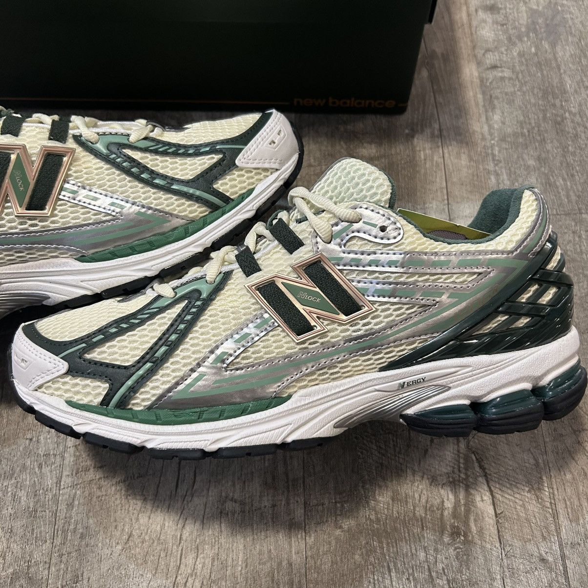 Aime Leon Dore × New Balance 1906R Green White ALD Collab Size US 11.5 / EU 44-45 - 2 Thumbnail
