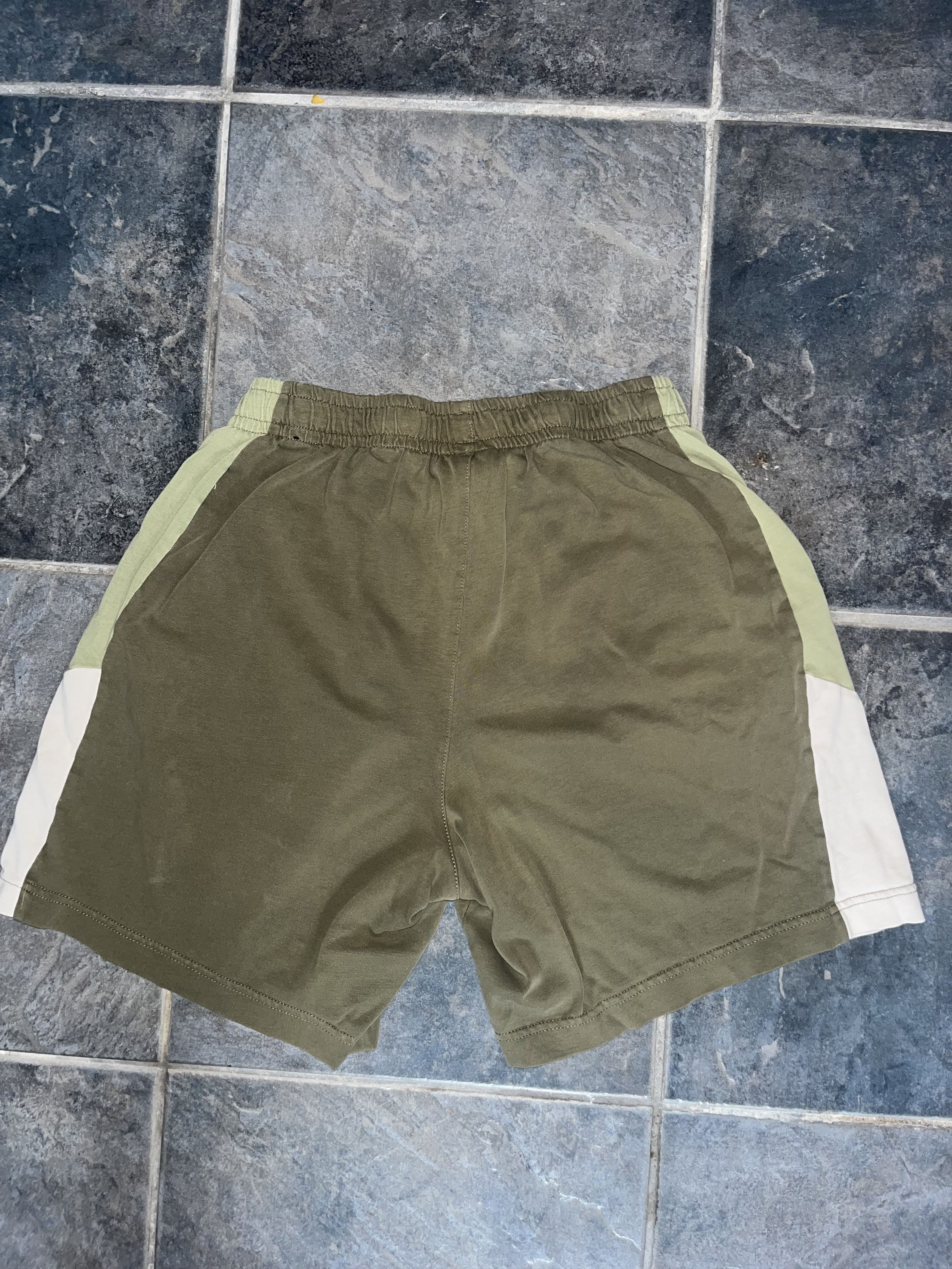 Nike Nike Shorts Size US 29 - 2 Thumbnail